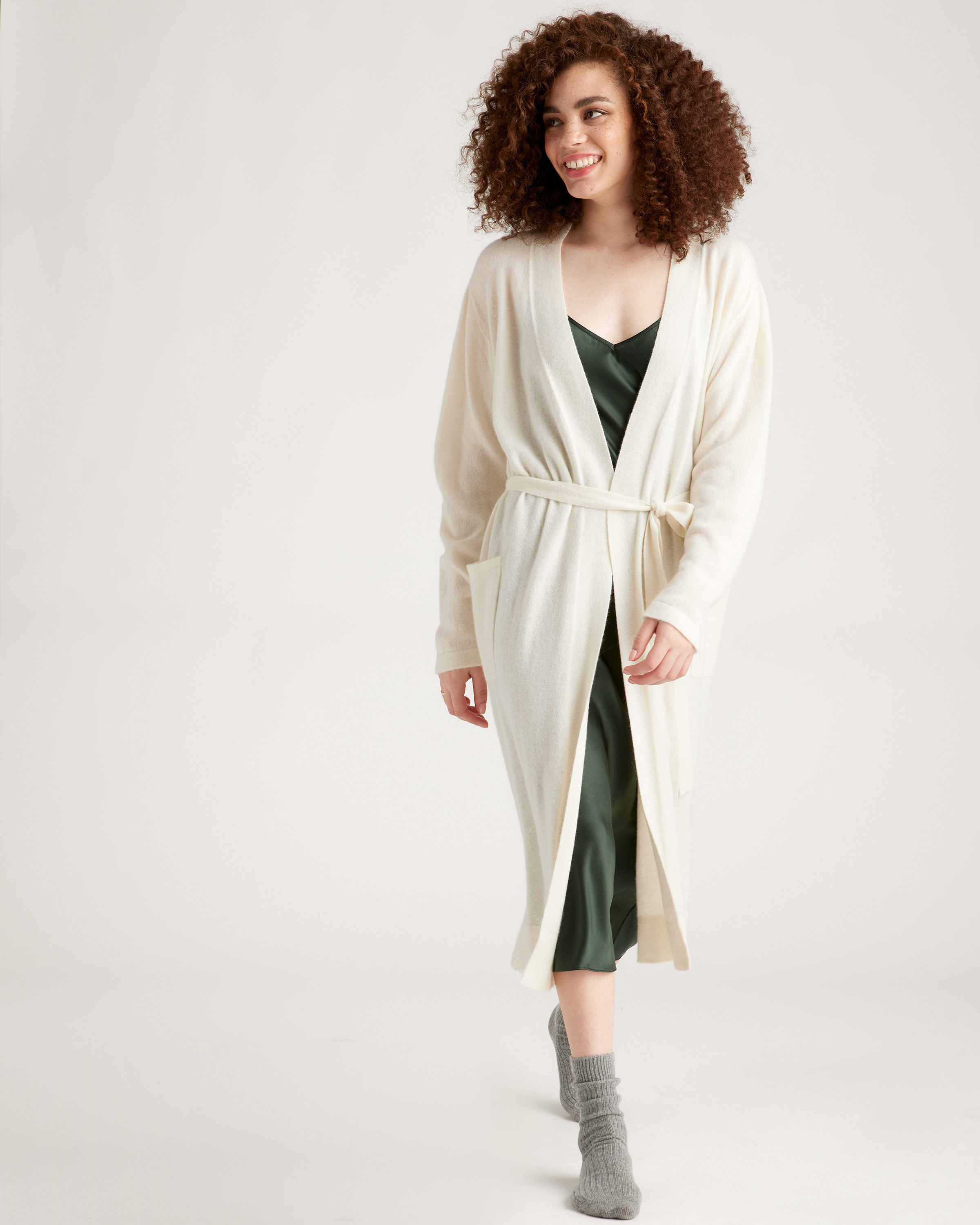 Quince | Women's Mongolian Cashmere Robe in Ivory, Size Small | Quince