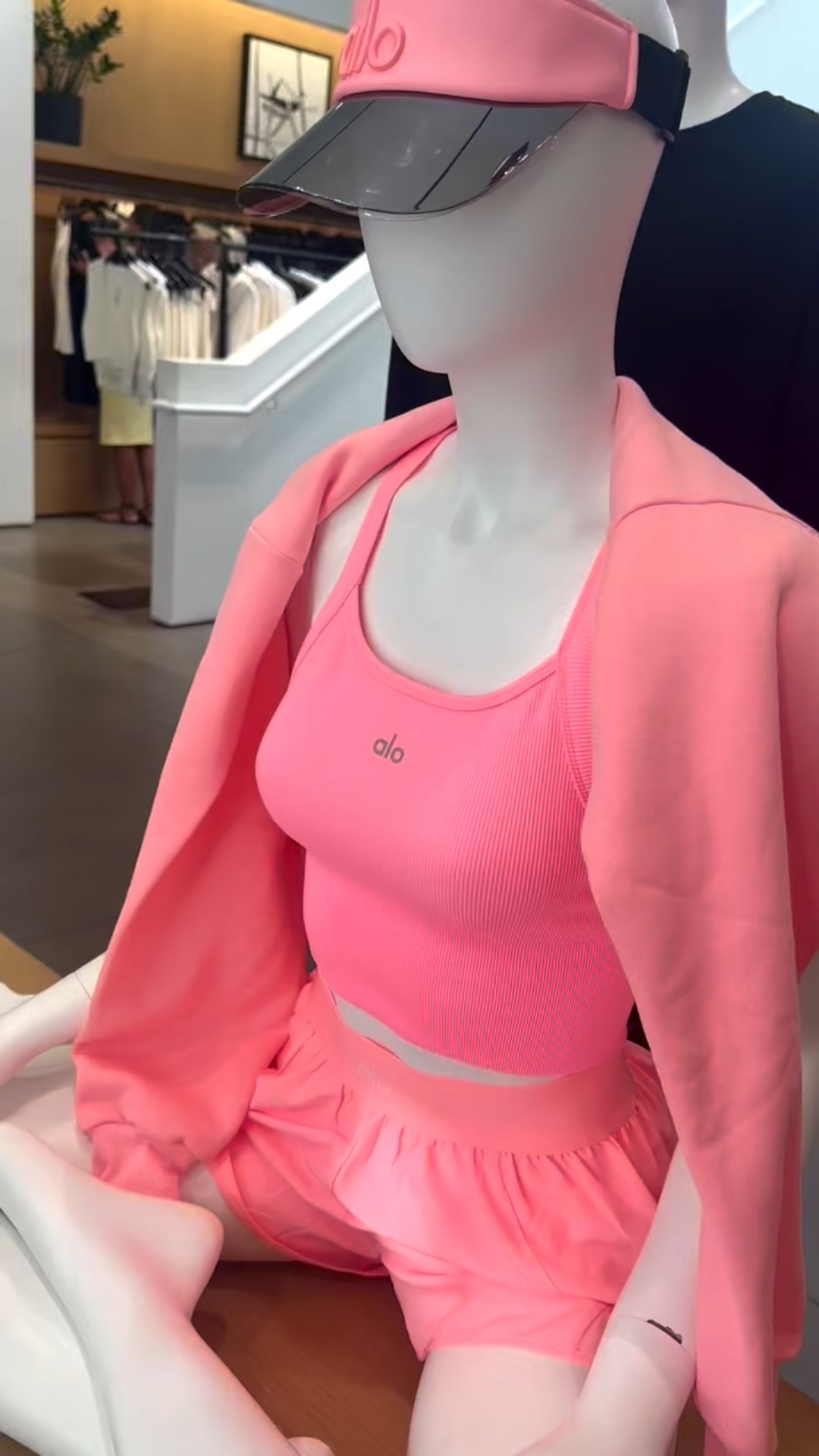 Valentine’s Day is one month away—pretty in pink workout looks are officially in. 💗


#PrettyInPink #FitnessGoal #AloYoga #WorkoutStyle #ActivewearInspo #ValentinesVibes #LTKfit


#LTKfitnessgoals #LTKActive