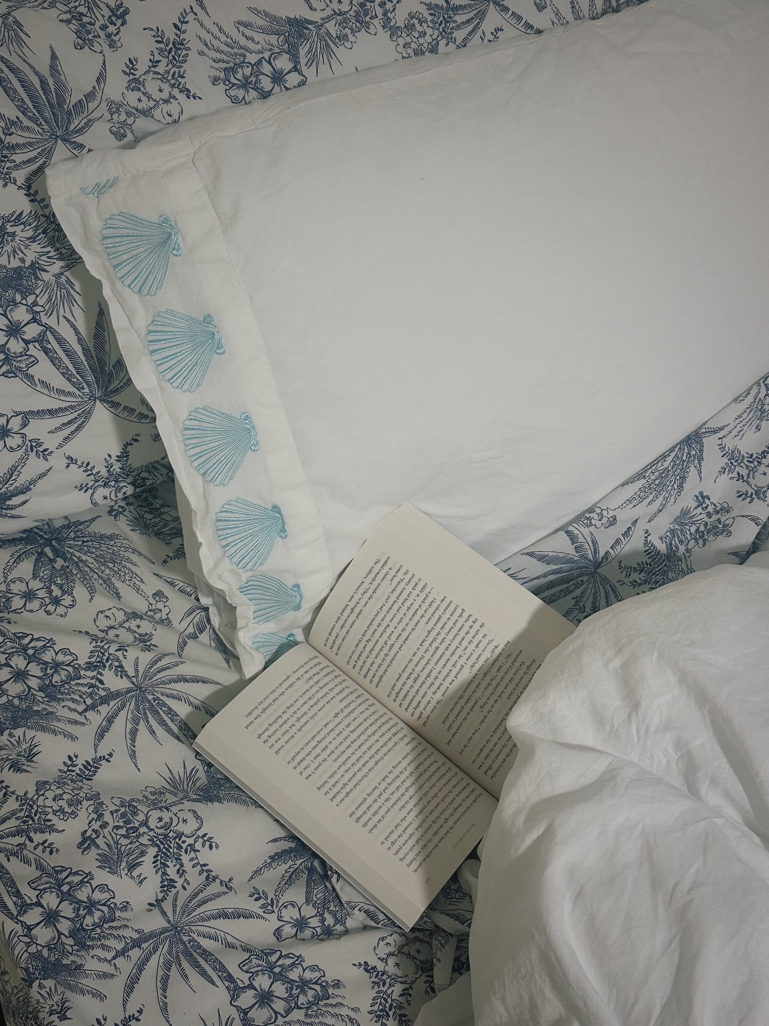 Coastal bedding
Shell embroidered pillowcase 
Beach house
Coastal home decor
Coastal home
Summer bedding
Tropical sheets
Coastal sheets 


#LTKFindsUnder100 #LTKFindsUnder50 #LTKHome