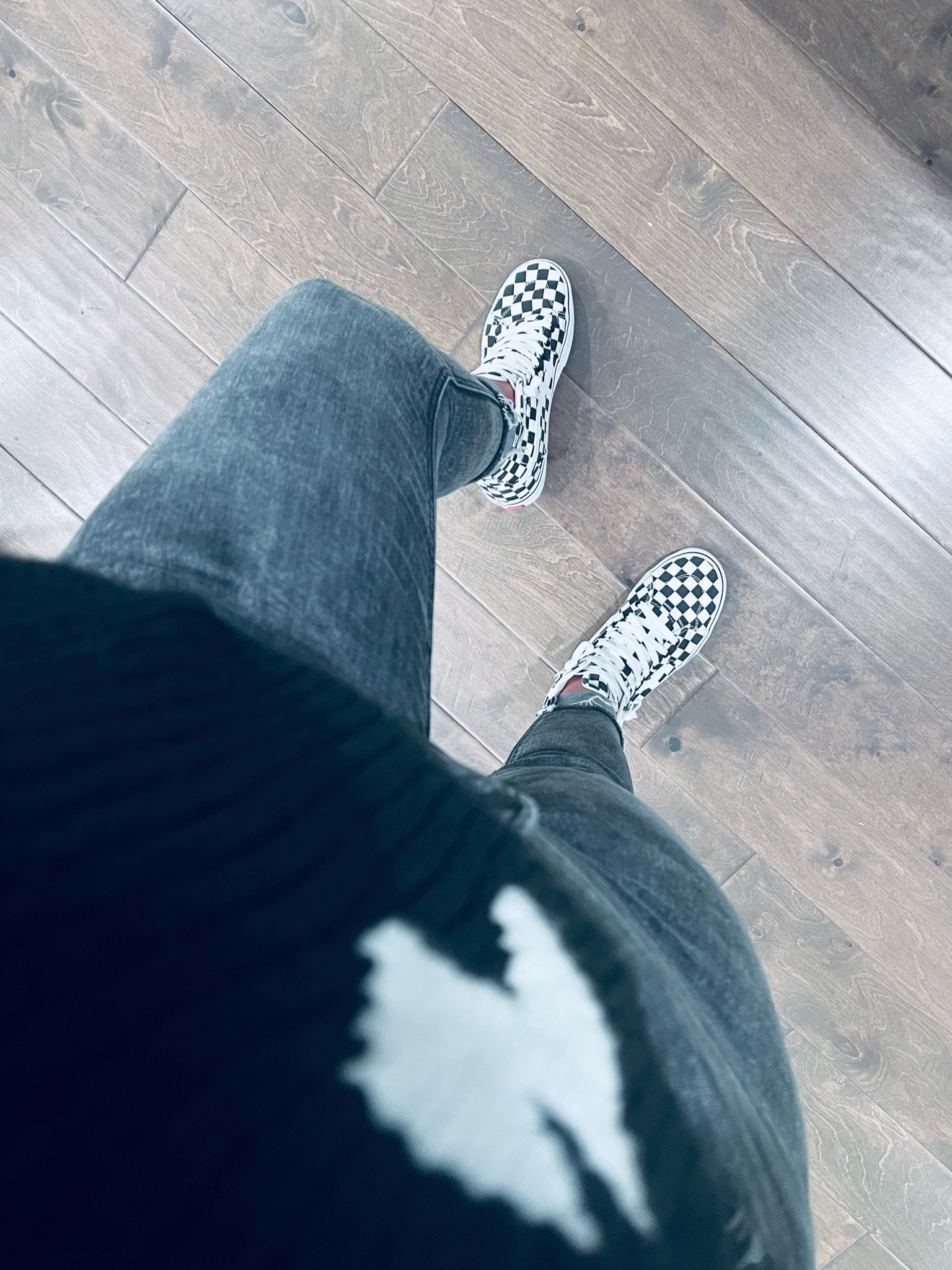 obsessed with these vans 🖤🏁 

I could literally wear vans sneakers every day, they are sooooo comfy & stylish 🖤

#LTKstyletip #LTKshoecrush