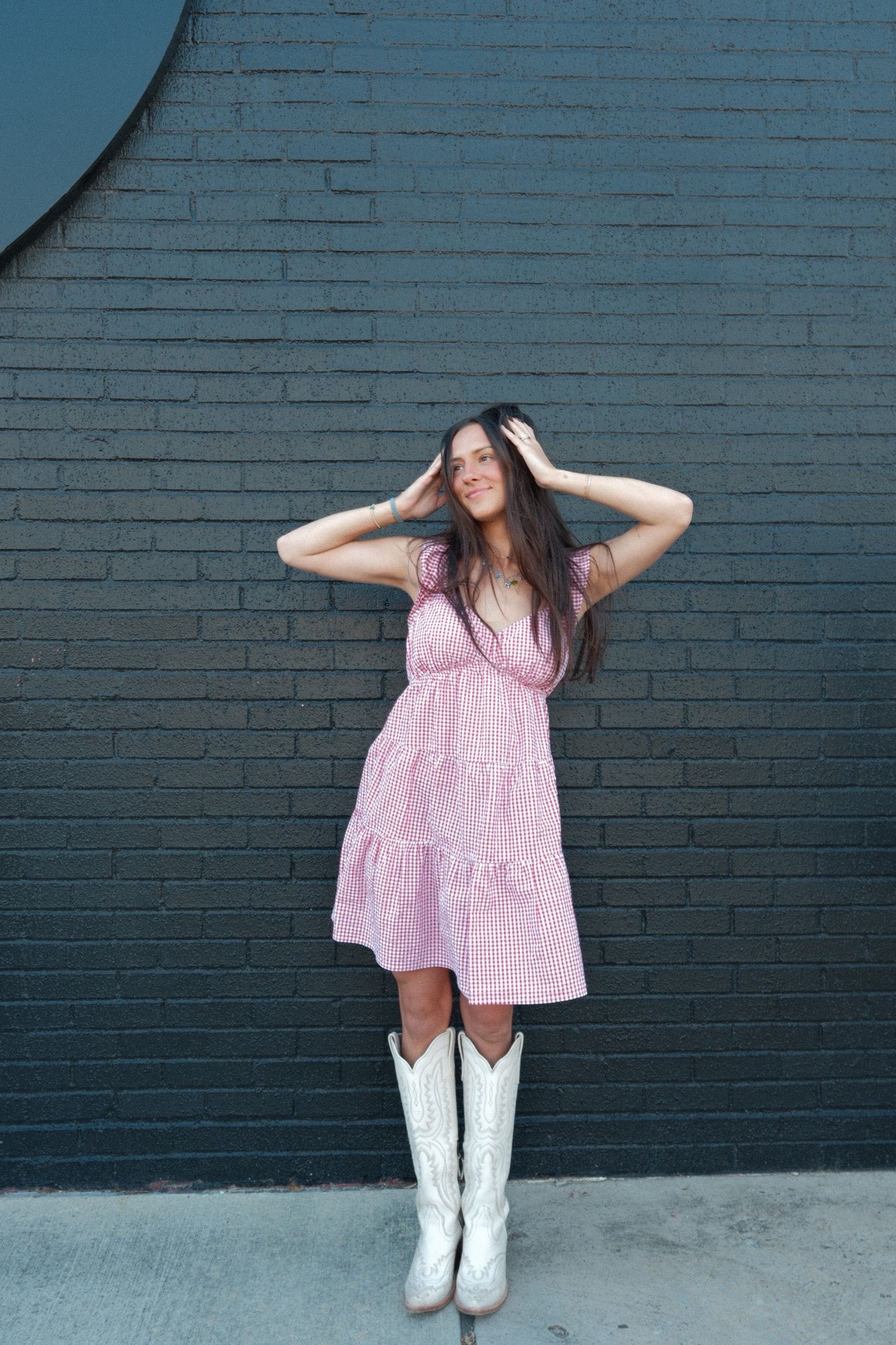 My go to white boots!! I have a few but I always pick these bc they go with everything!! Also this is a look a like dress since the one I am wearing is a maternity one haha 

#LTKmomlife #LTKootd #LTKPetite