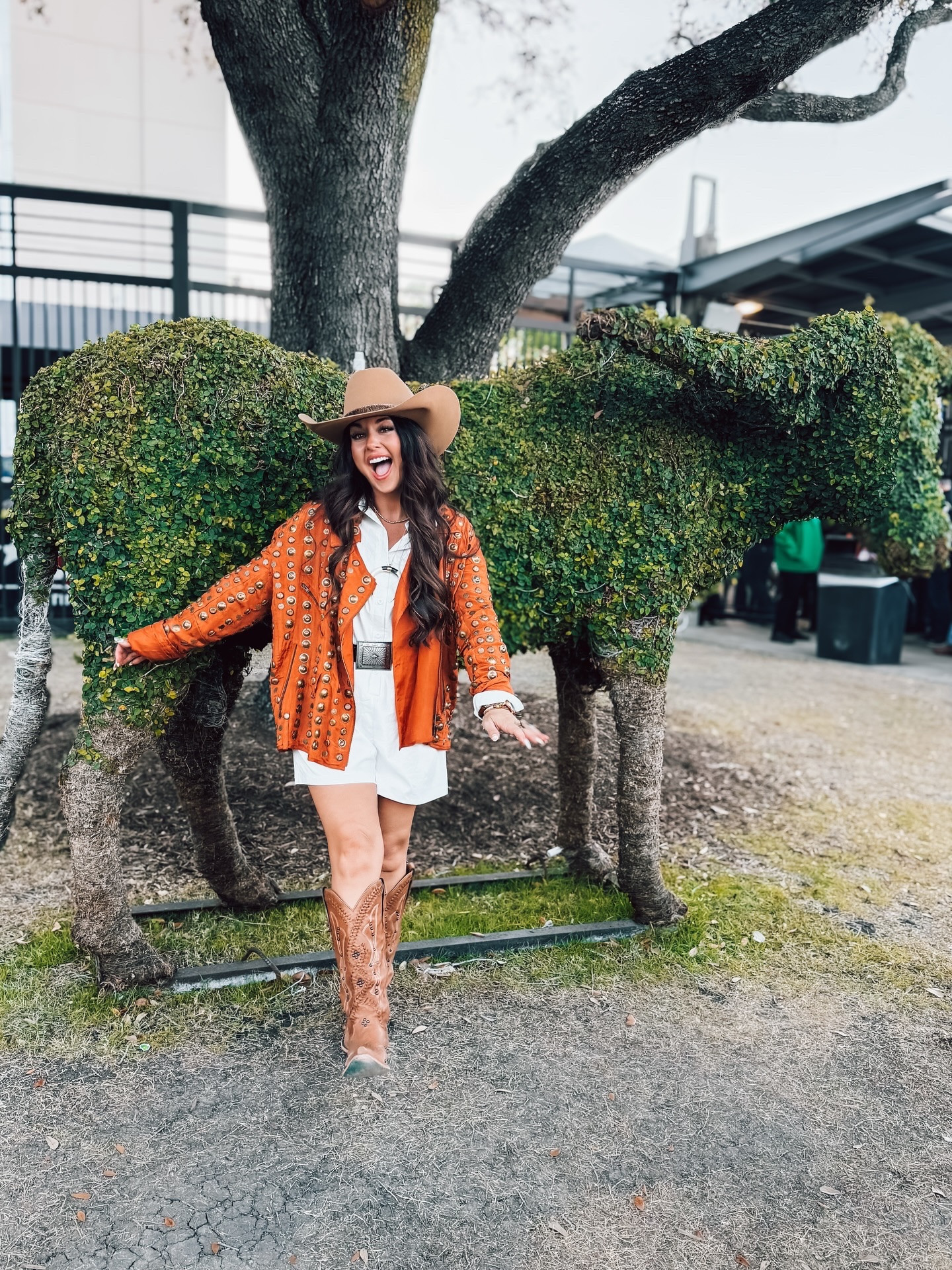 Save my tips below to use when you go!! 

@rodeohouston night 2 for us was super special!!

Taking home amazing memories with our older two kids! It’s something we have never done before! Leaving the younger ones  at home and experiencing something like this was so awesome! 

Here’s my tips:

Park on Naomi Street!!

But your tickets as soon as they drop for original pricing 

Go early in the day to see the events like mutton busting, cattle show, and carnival.

Make sure to grab a Donut Chicken Sandwich!! 

Shop the best western brands and get the diced cowboy apple!!! Sooo good!! 

Go home for a couple hours rest your feet.. get dressed up and head back for the rodeo and concert!! 

Go on a night someone you like is performing!!! This is a very important part!!! If you don’t listen to much non-Christian music… you want to at least know a song to hum along! 

If you can’t this year I definitely think this needs to be on your bucket list for later!! 

Have funnnn and thank you Houston!!! 

#rodeohouston #houstontexas #westernootd