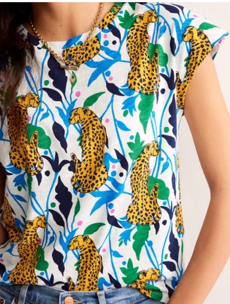 Leopard print top with vines tropical print travel summer holiday tee shirt cute 

#LTKstyletip #LTKtravel #LTKfindsunder50