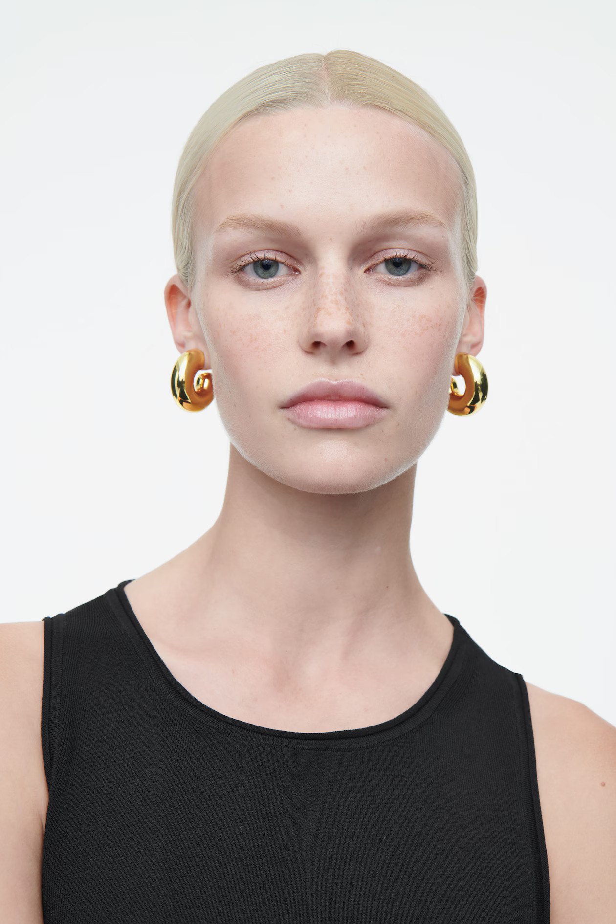 OVERSIZED CHUNKY HOOP EARRINGS - GOLD | COS UK