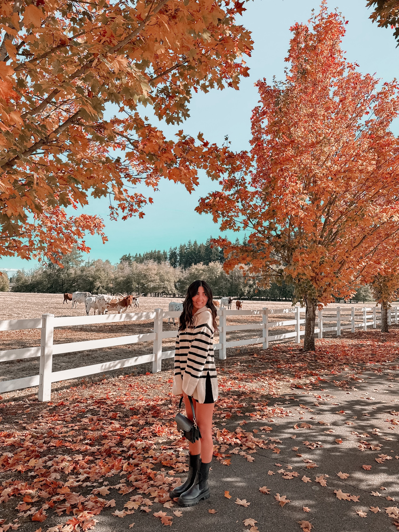 sweater weather 🧦🍂🫶🏼

everything is linked in my bio or you can shop it over on my LTK page— 

#LTKSeasonal