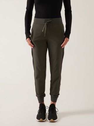 Headlands Hybrid Trek Jogger | Athleta