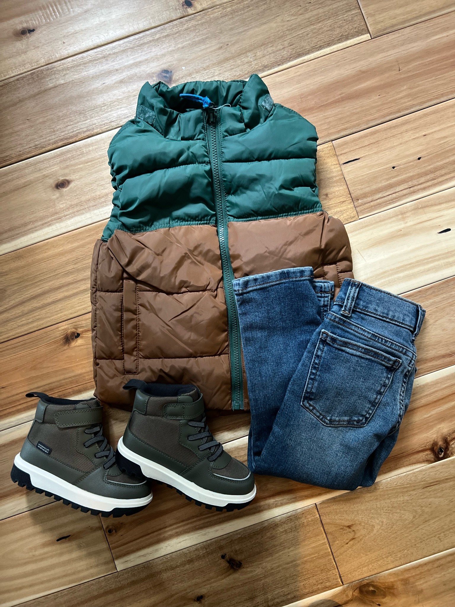 Love these waterproof sneakers for fall/winter! 

#LTKSeasonal #LTKkids #LTKshoecrush