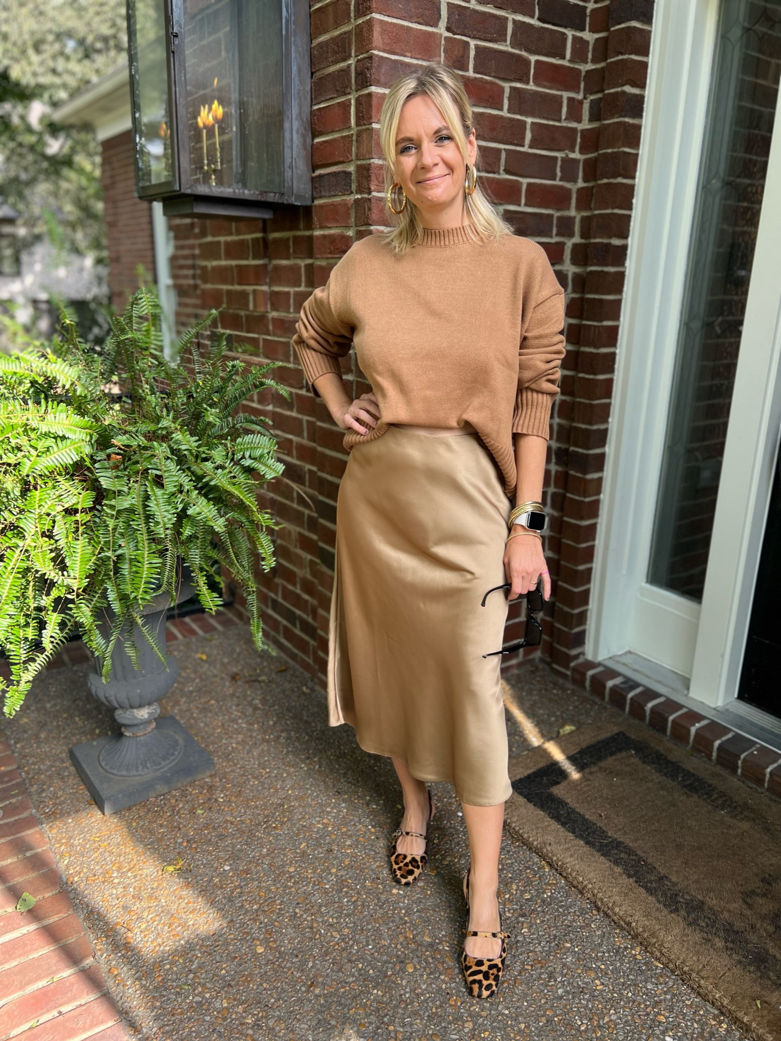 A chic tone on tone look 🤎🤎🤎

#LTKstyletip #LTKSeasonal #LTKworkwear