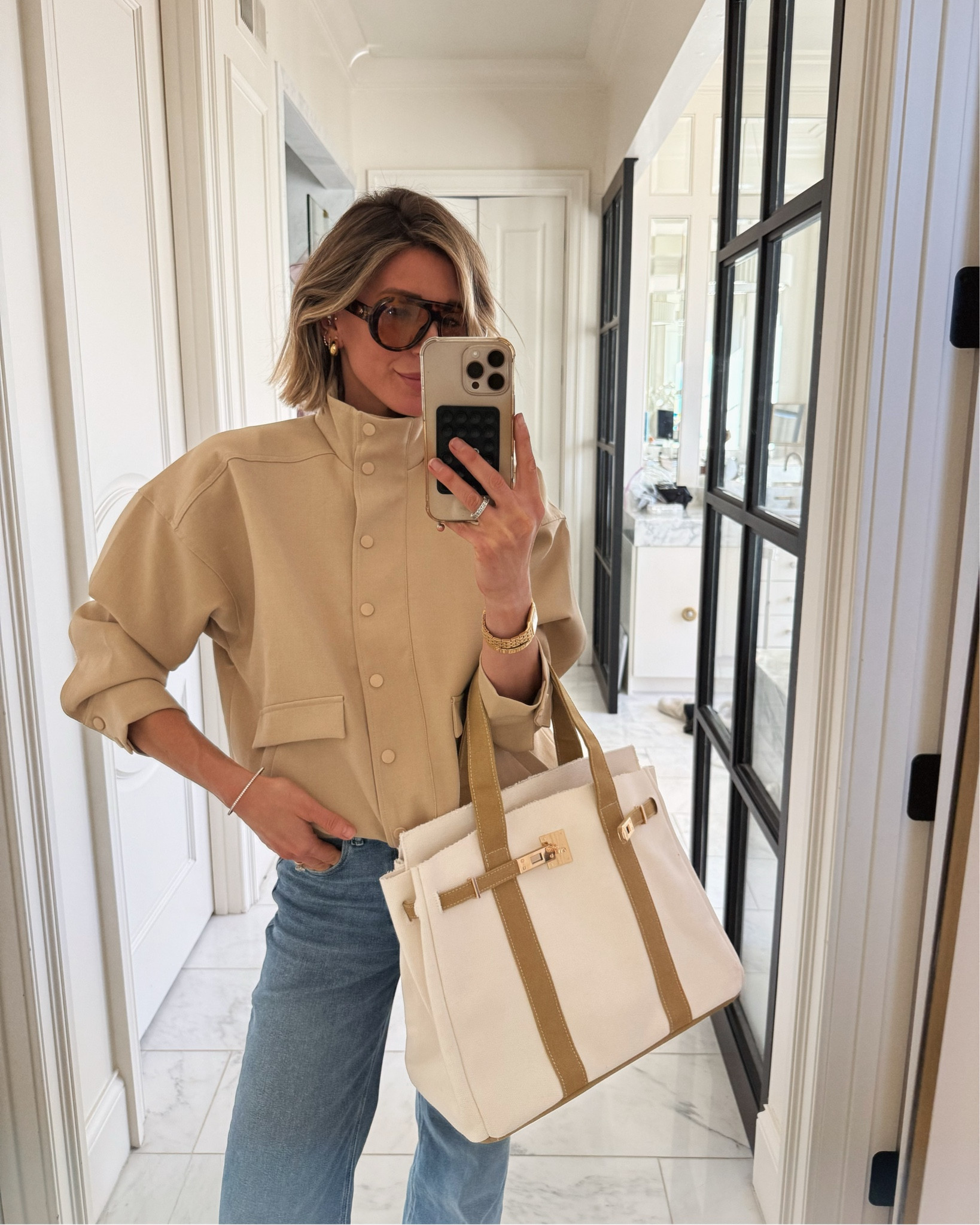 Todays outfit. New wash in the jeans that fit everyone. Fit tts 