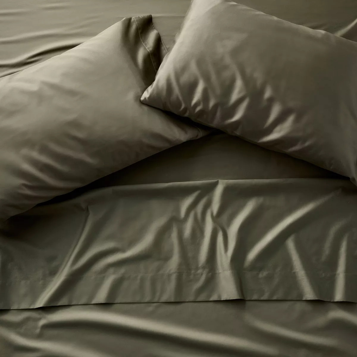 Queen 600 Thread Count Sateen Sheet Set Olive Green - Casaluna™ | Target