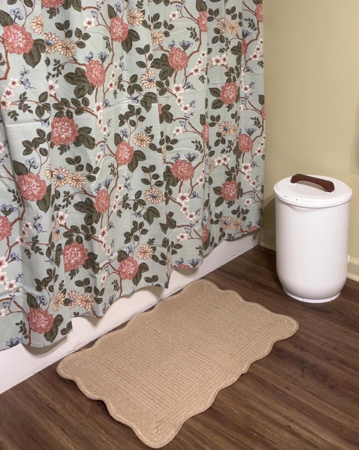 a quick bathroom refresh! 🦢🫶🏼

swan art from Beall’s
hand towel is from my bestie!

#LTKHome #LTKFindsUnder50 #LTKSaleAlert