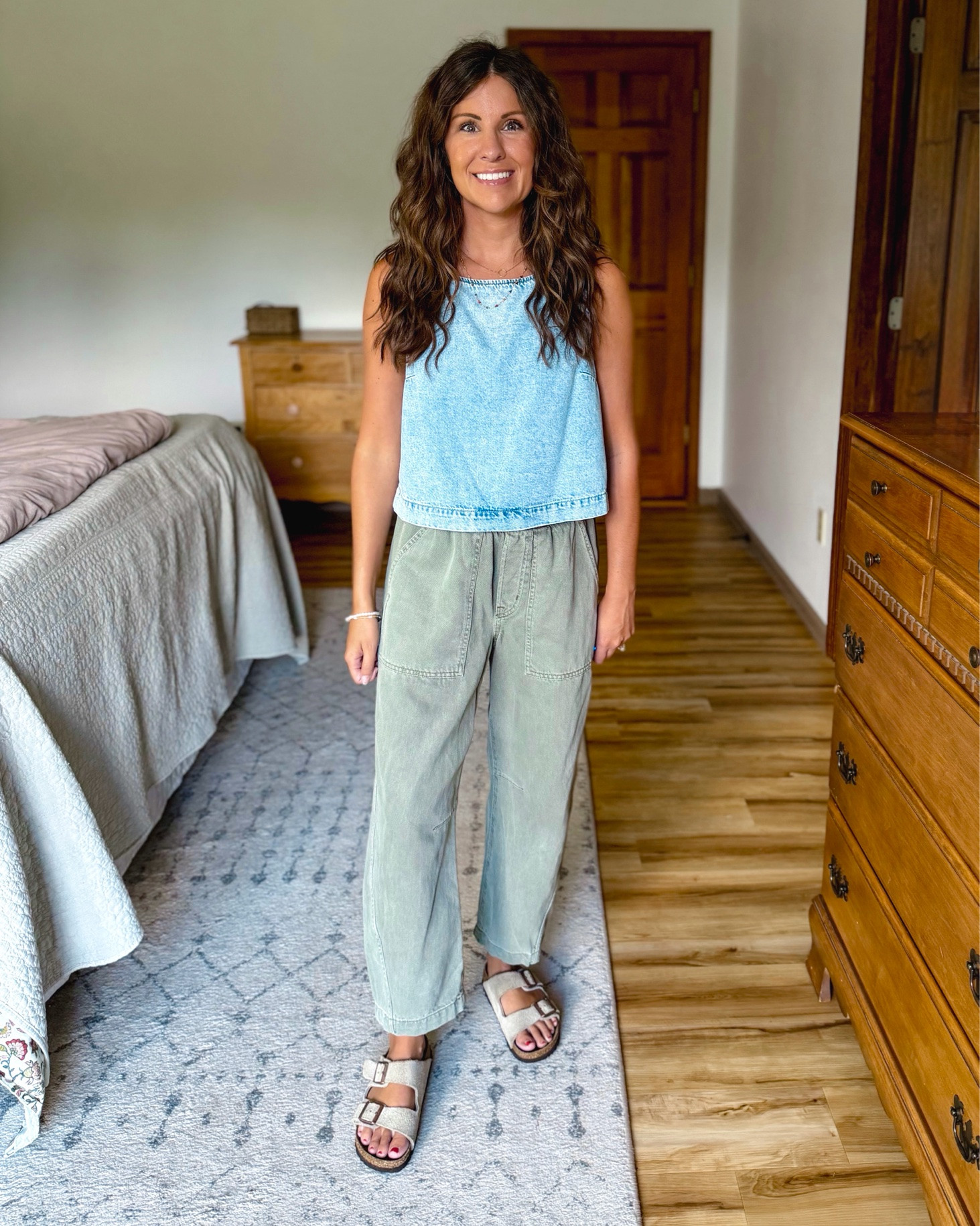 easy early fall look✨

Xs petite in my tank (sold out—linked similar) and xs petite/short on my pants. My sandals are size 6.

#LTKSeasonal #LTKPetite #LTKootd