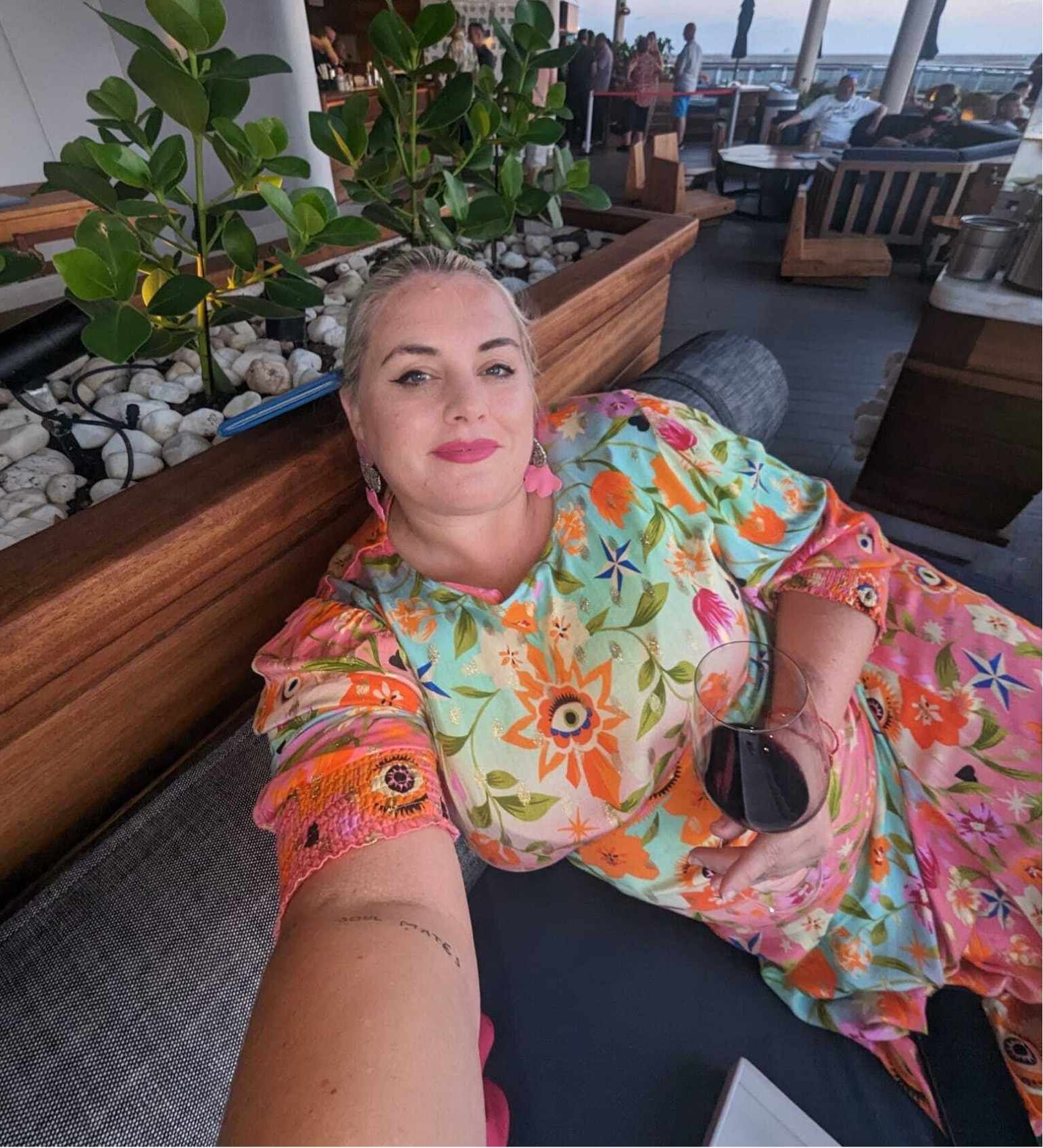 Never fully dressed, transitional style, autumn outfit, holiday outfit, maxi dress, puff sleeve dress, plus size fashion, women plus size, holiday dress, summer dress, plus size inspiration, style inspiration, holiday outfit ideas

#LTKplussize #LTKeurope #LTKSeasonal