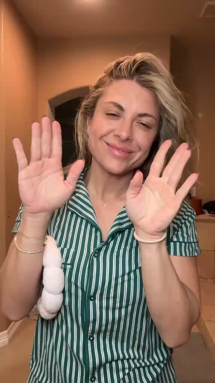 I’m sharing my favorites and my full  Nighttime skincare routine for acne prone skin!  And breakouts 

Oil or rice cleanser
Remove eye makeup 
Acne wash and lumi spa 
Glass skin
Retinol
Moisturizer
Eye cream
Star hydrating cream
Lip balm  





#LTKSaleAlert #LTKBeauty

#LTKFindsUnder50 #LTKSaleAlert #LTKBeauty