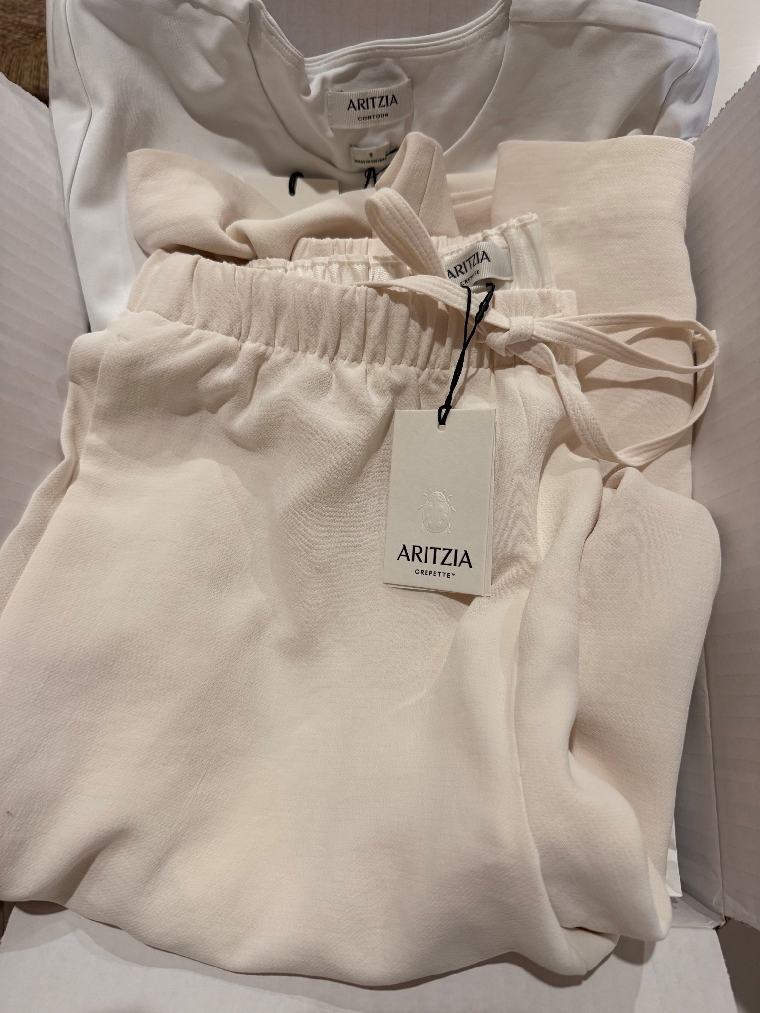 Aritzia Sale 