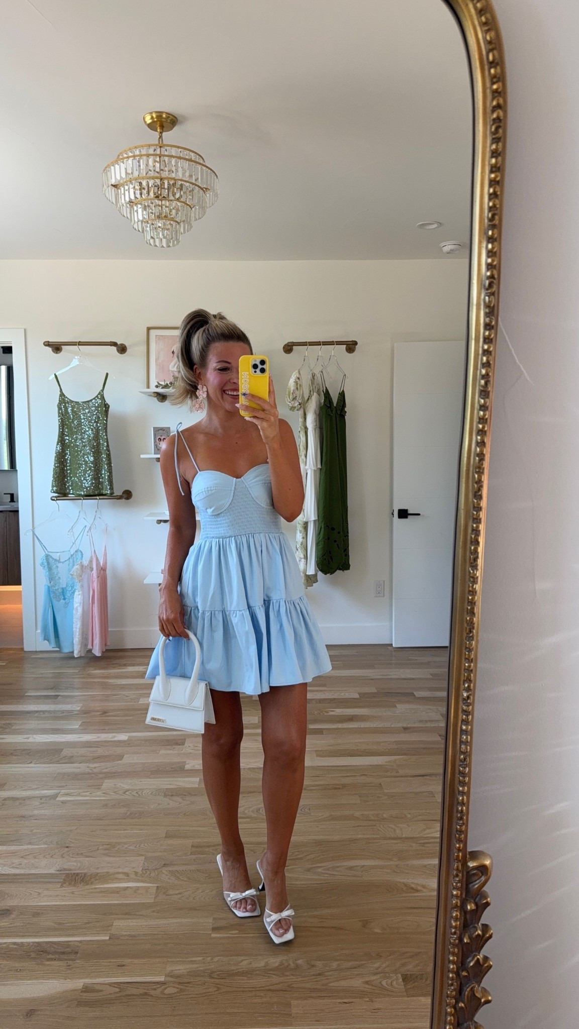 Walmart resortwear blue smocked cocktail dress under $25 for every destination

Wearing an xs

Vici code: emerson30

Wedding guest
Destination
Resortwear
Summer vacation
Smocked dress
Cocktail dress
Summer event

#LTKFindsUnder50 #LTKParties #LTKTravel