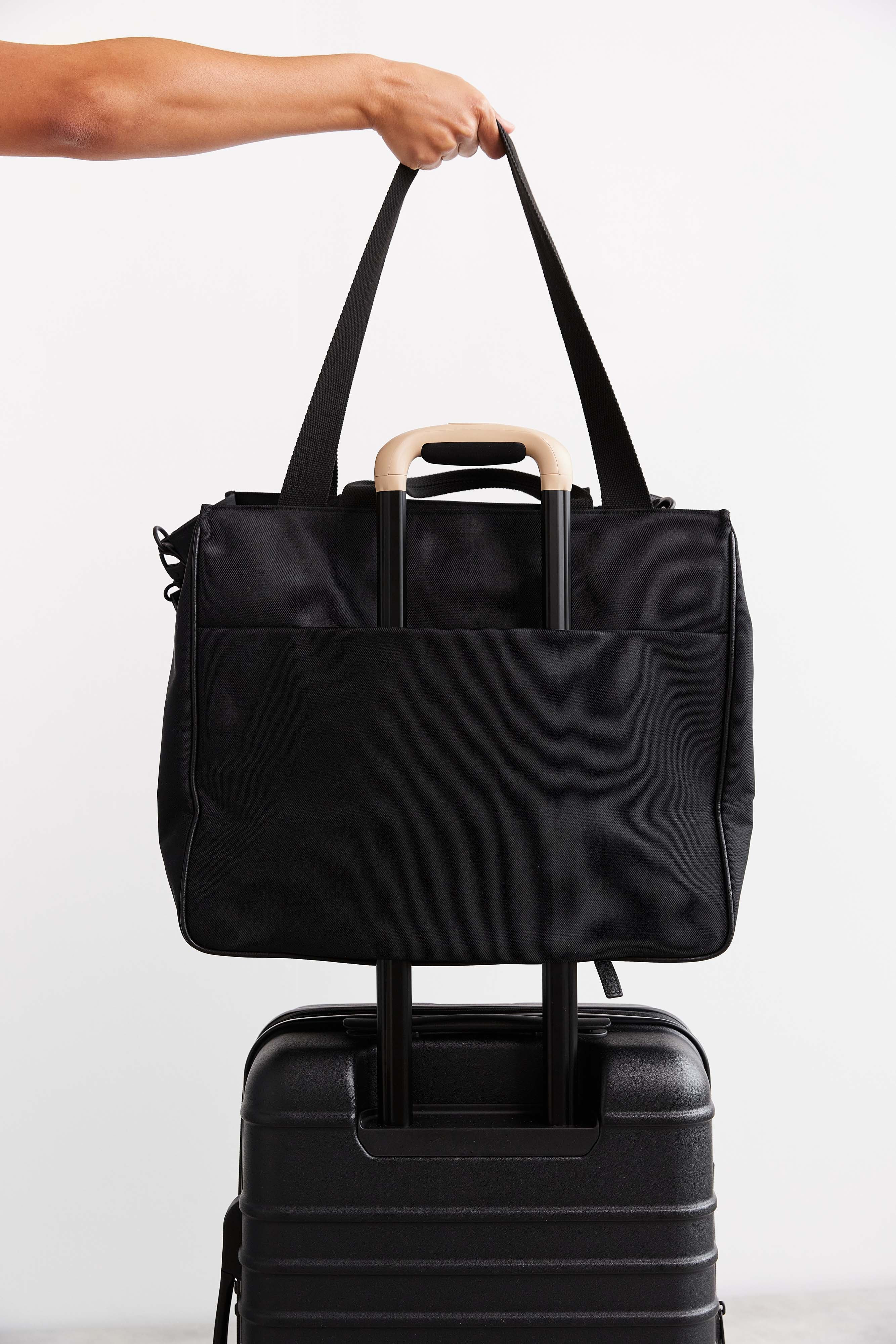 BÉIS 'The East To West Tote' in Black - Recycled Travel Tote Bag | BEIS