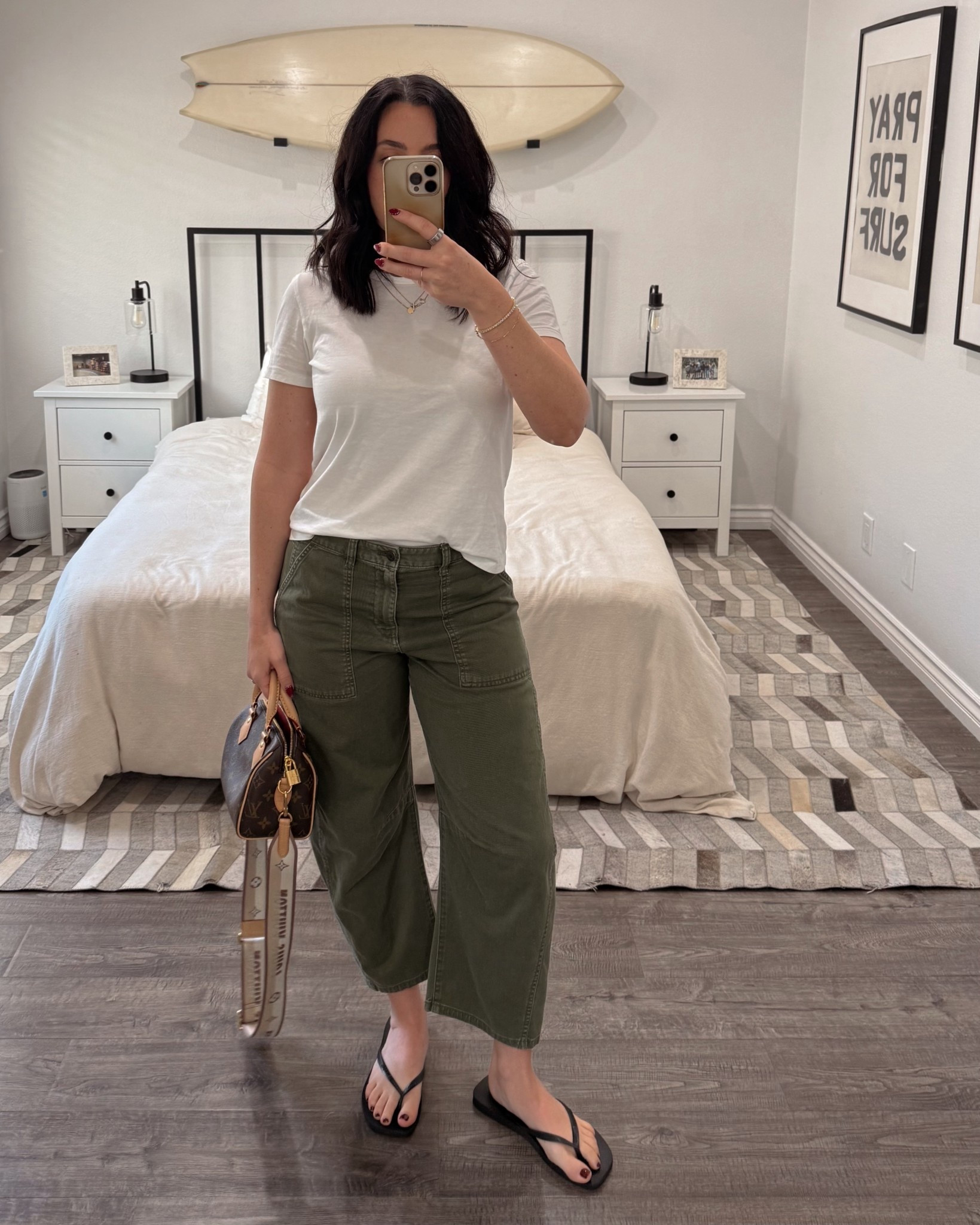 Spring uniform:
Gap white tee, barrel pants,
Havaianas sandals,
Louis Vuitton bag.


#SpringStyle #MinimalStyle #HighLowFashion #SpringOutfit #CapsuleWardrobe #EffortlessStyle #EverydayLuxury #OutfitInspo #SpringWardrobe #WardrobeBasics #NeutralStyle #FashionBasics

#LTKootd #LTKSeasonal #LTKdayinmylife