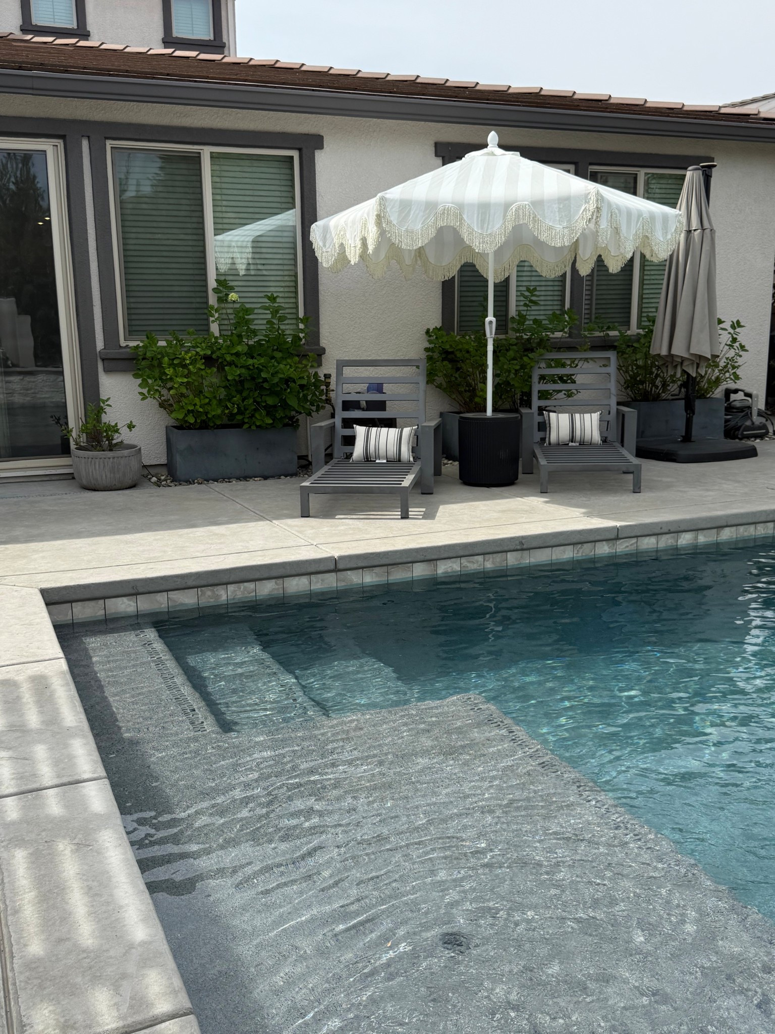 Summer sale essentials | outdoor patio | umbrella | outdoor pillows 

#LTKSaleAlert #LTKSeasonal