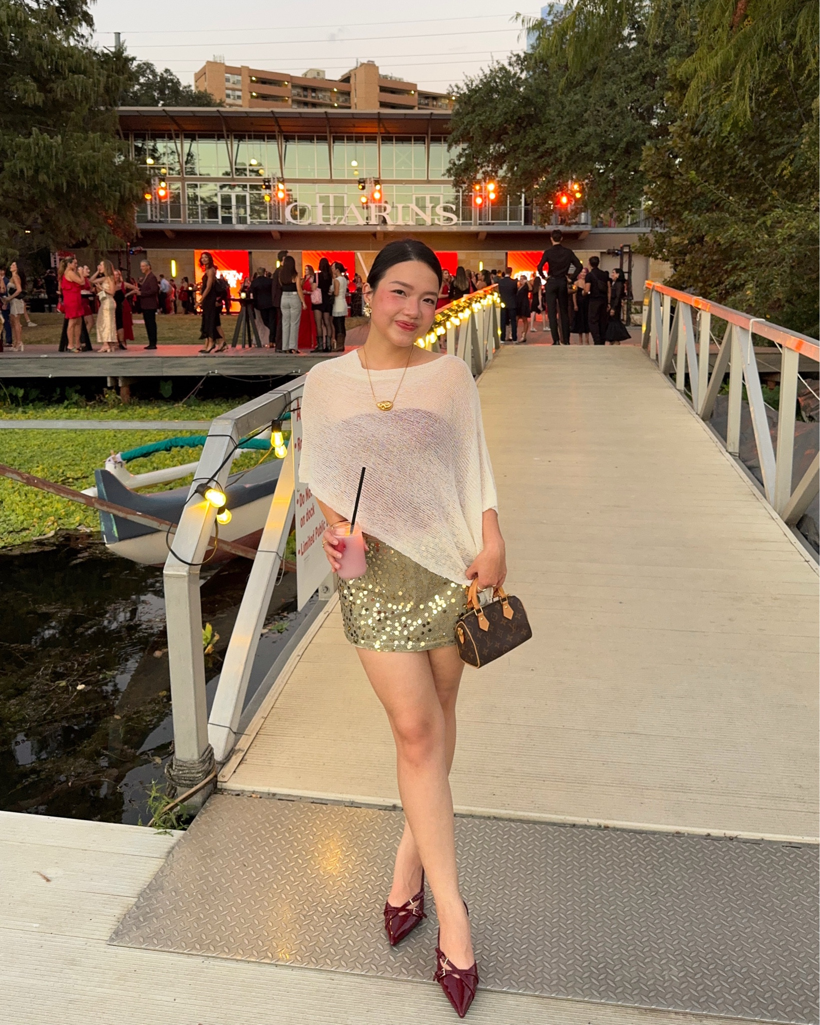 ootn with clarins ✨ skirt is actually a skort so it’s so much better ♥️

wearing top and bottom in size S - run tts

🏷️ poncho outfit, sparkly skirt, mini skirt, cocktail chic outfit, date night outfit, classy chic outfit, elegant chic outfit, amazon outfit

#LTKFindsUnder50 #LTKPetite #LTKStyleTip