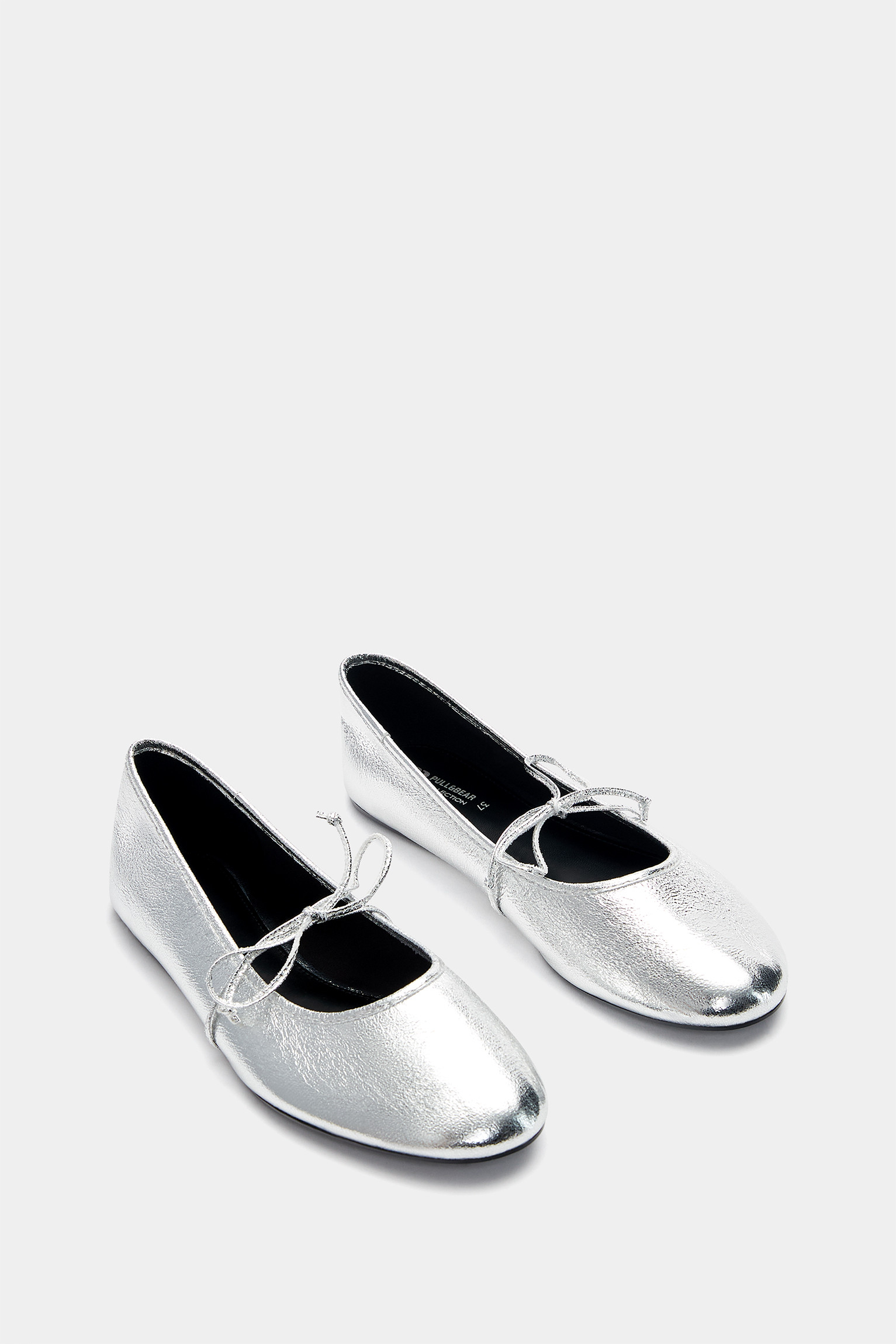 Metallic ballet flats | PULL and BEAR UK