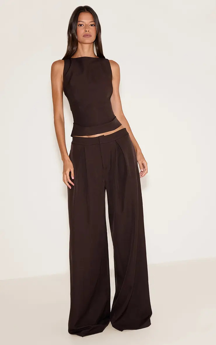 Dark Brown Woven Tailored Wide Leg Trousers | PrettyLittleThing UK
