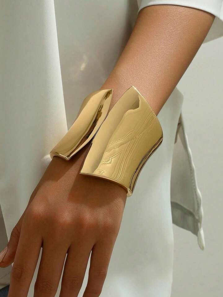 1pc Exaggerated Simple Fashion Glossy Metallic Open Cuff Bracelet For Women, Retro & Elegant Desi... | SHEIN