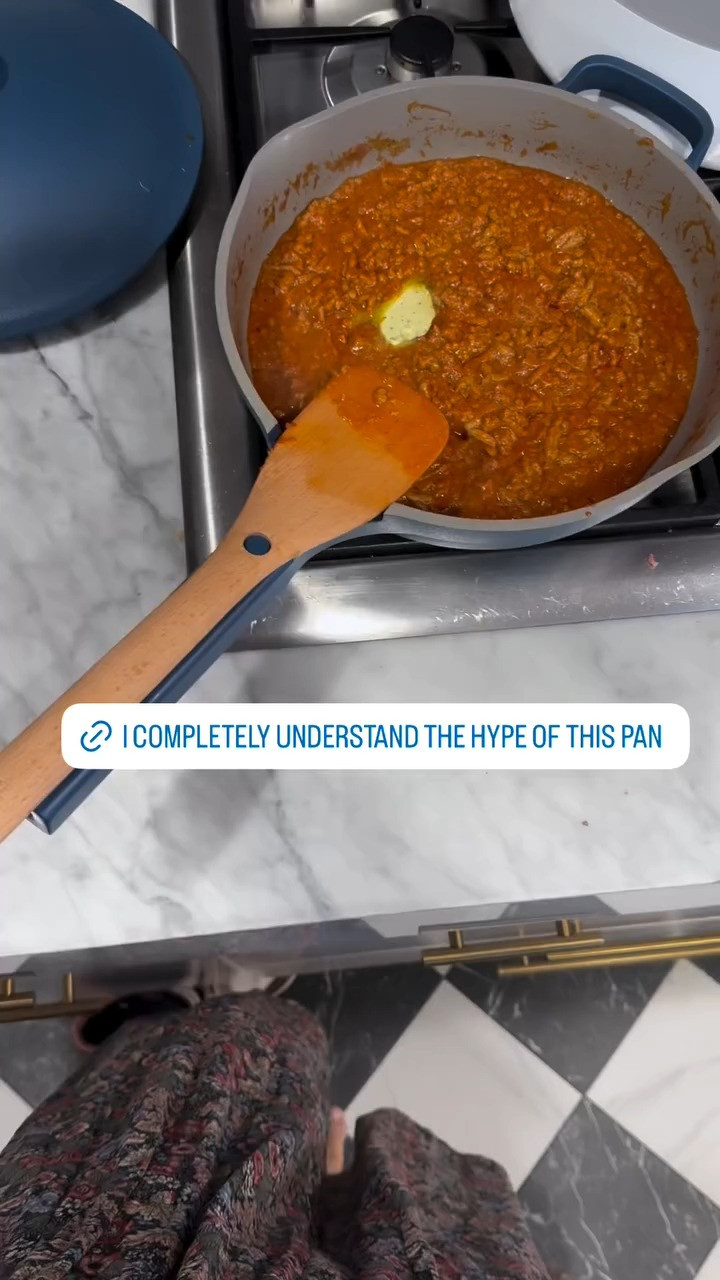 I completely understand the hype of this pan

#LTKHome