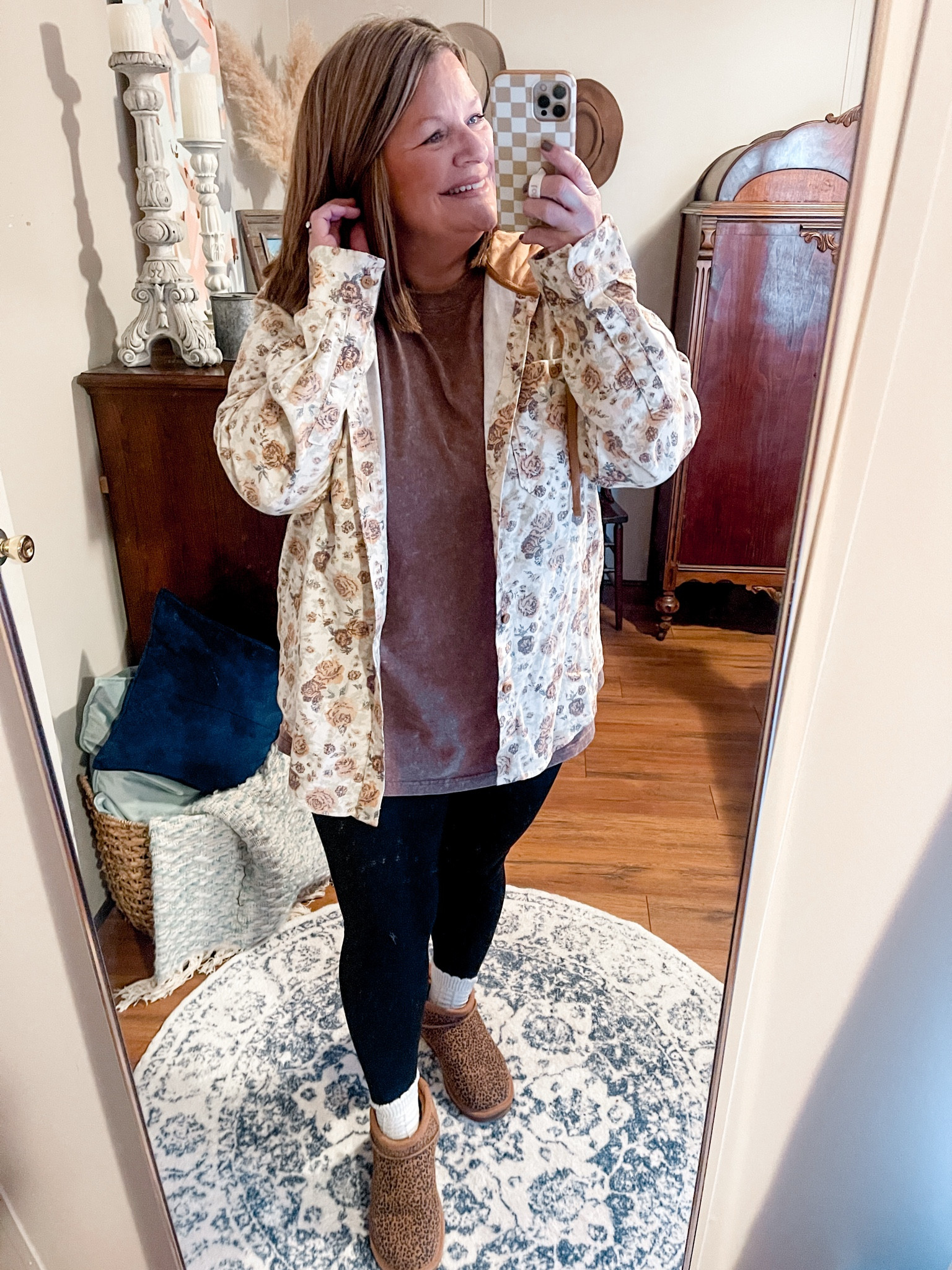 Keeping it comfy and chic!

Today’s look: an oversized button-down layered over a simple T-shirt and leggings, finished off with a pop of leopard print boots 🐆✨. Cozy, effortless, and just the right touch of fun!

What’s your go-to comfy outfit? Let me know below!

#OOTD #LeopardLove #CasualChic #EffortlessStyle
