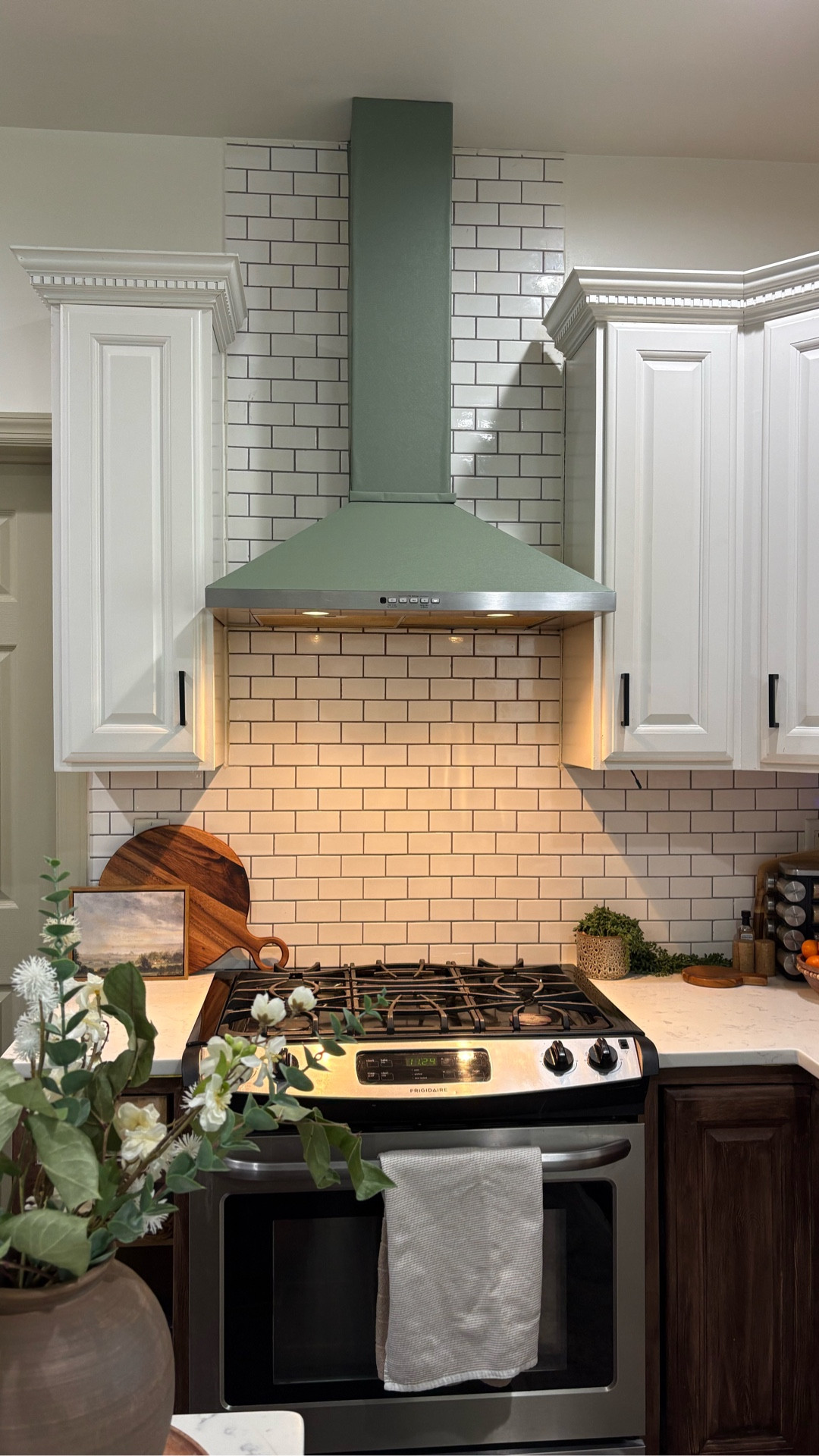 Adding more color and visual contrast to my kitchen. Peel and stick wallpaper for the win. 🏆 the changes are continuing so stay tuned! 

#LTKmomlife #LTKHome #LTKSeasonal