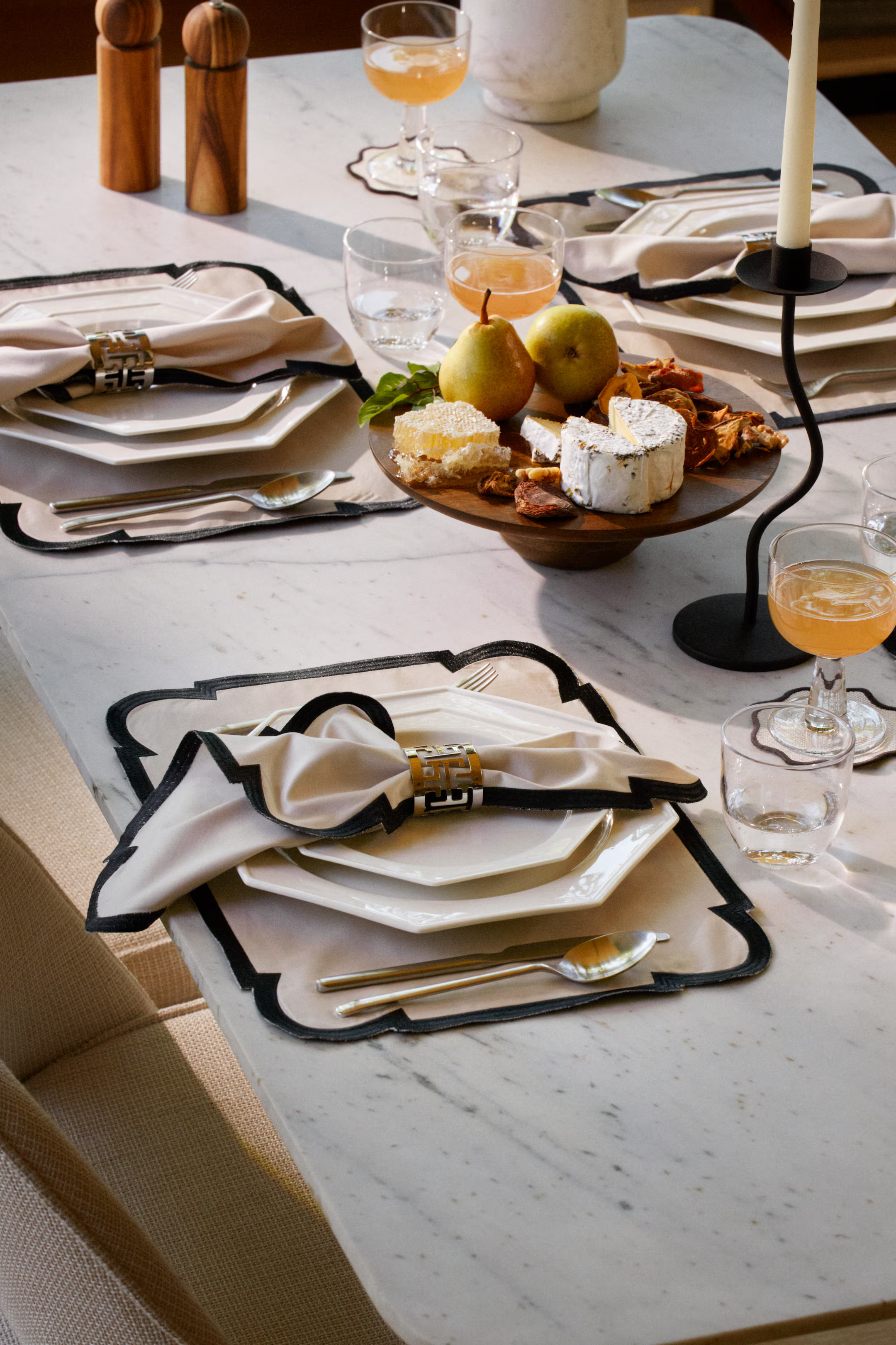 Wooden Cake Stand | H&M (US + CA)