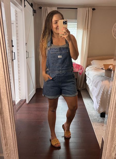 Women’s overalls size medium - I’m a 27 and medium fits me well, plenty of thigh room which is usually my issue with shorts 

Womens shortalls
Womens Levi’s 
Amazon fashion finds
#founditonamazon 
Premium vintage denim
Denim shortall, denim overall, casual outfit ideas. Casual style, petite style, teacher style, wahm style, work from home style 

#LTKunder100