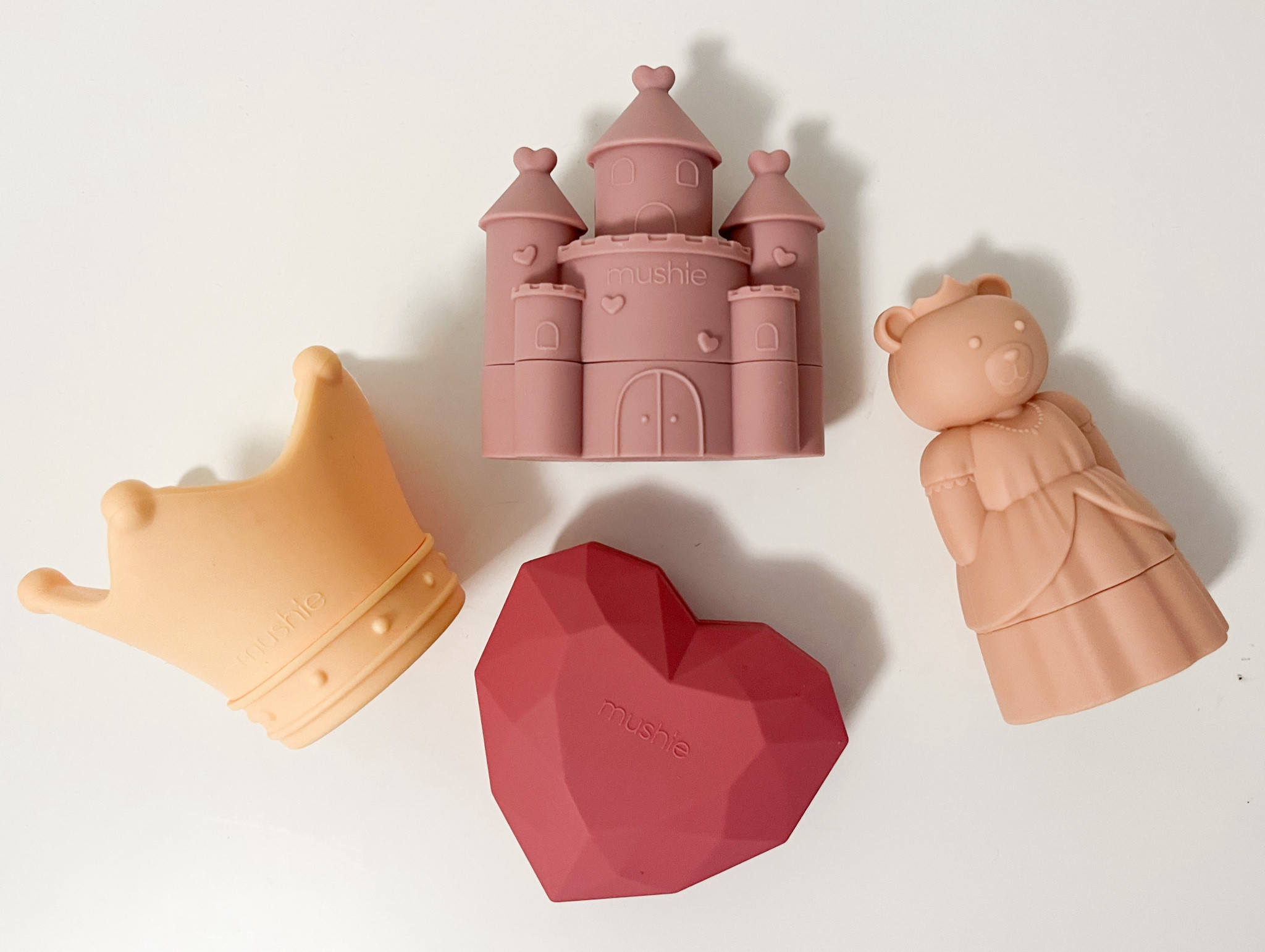 Girly princess mold free bath toys! 

Bath toys, Valentines day gift ideas, kids toys, girls toys, baby gift, first birthday gift, Amazon, Amazon finds, amazon favorites

#LTKKids #LTKGiftGuide #LTKBaby