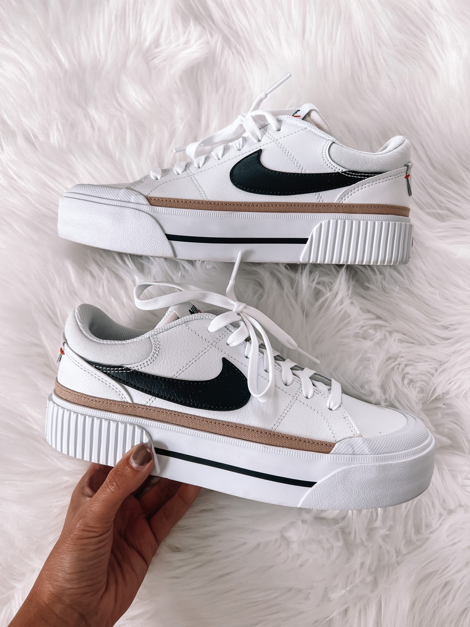 nike court legacy women's platform