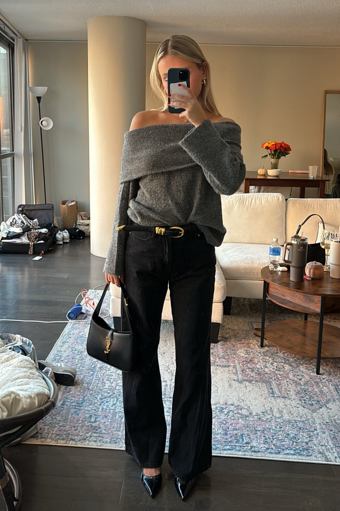 OOTN! Wearing a small in the sweater and 4 in jeans 

#LTKFindsUnder100 #LTKStyleTip #LTKSeasonal