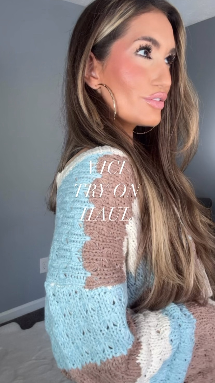 30% off Everything at VICI code RACHELR30

SIZING INFO
Sweaters are true to size with relaxed fit. Wearing medium in both 

Jacket runs large! Size down one 

Jeans run larger. If you’re between sizes, go down. I’m in a 27

Jeans Size 27 (I could have taken smaller)

Shoes are true to size. Go up half if your feet are wide