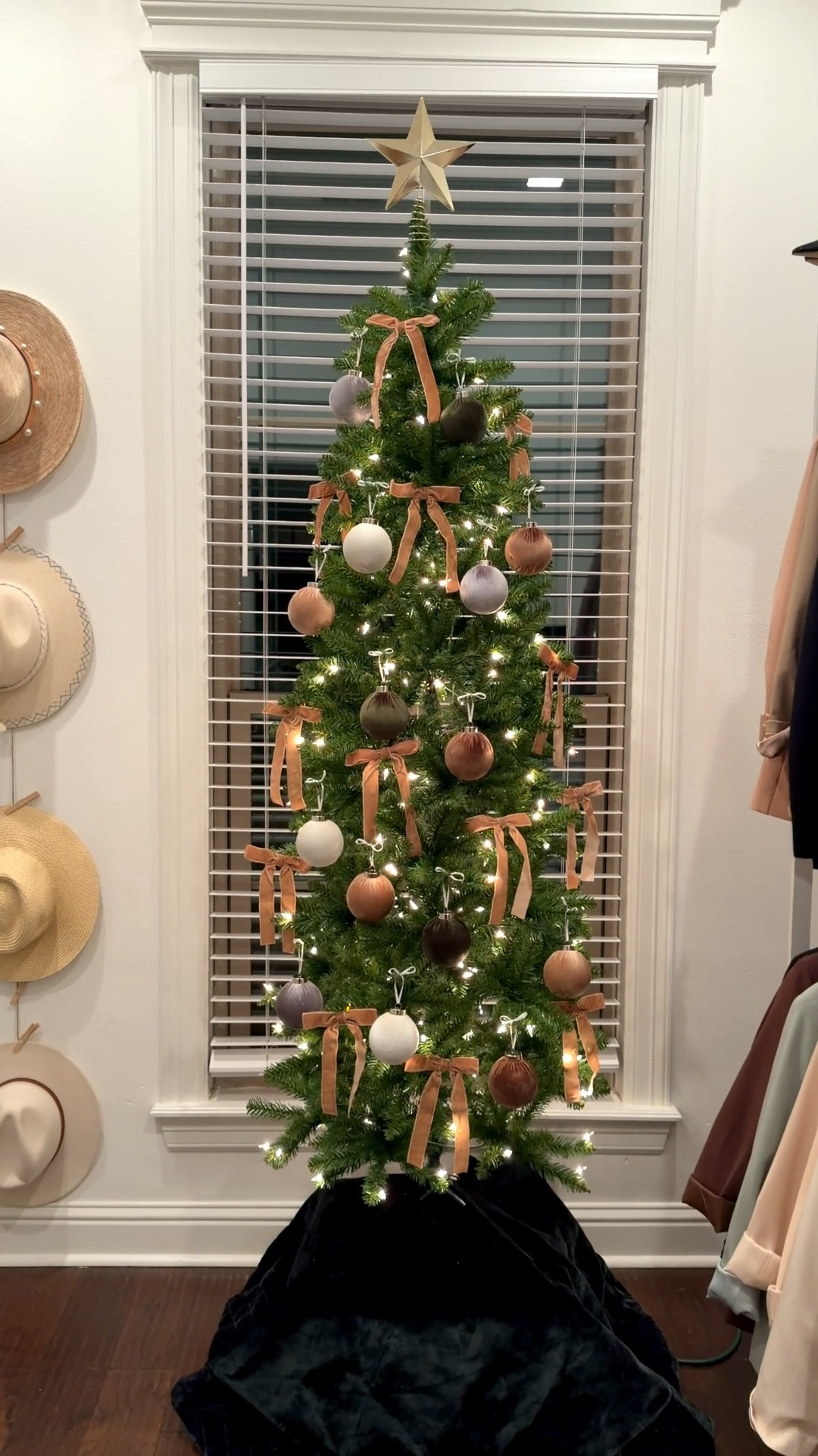 Christmas trees and wreaths up to 80% off! 

#LTKHoliday #LTKSaleAlert #LTKSeasonal