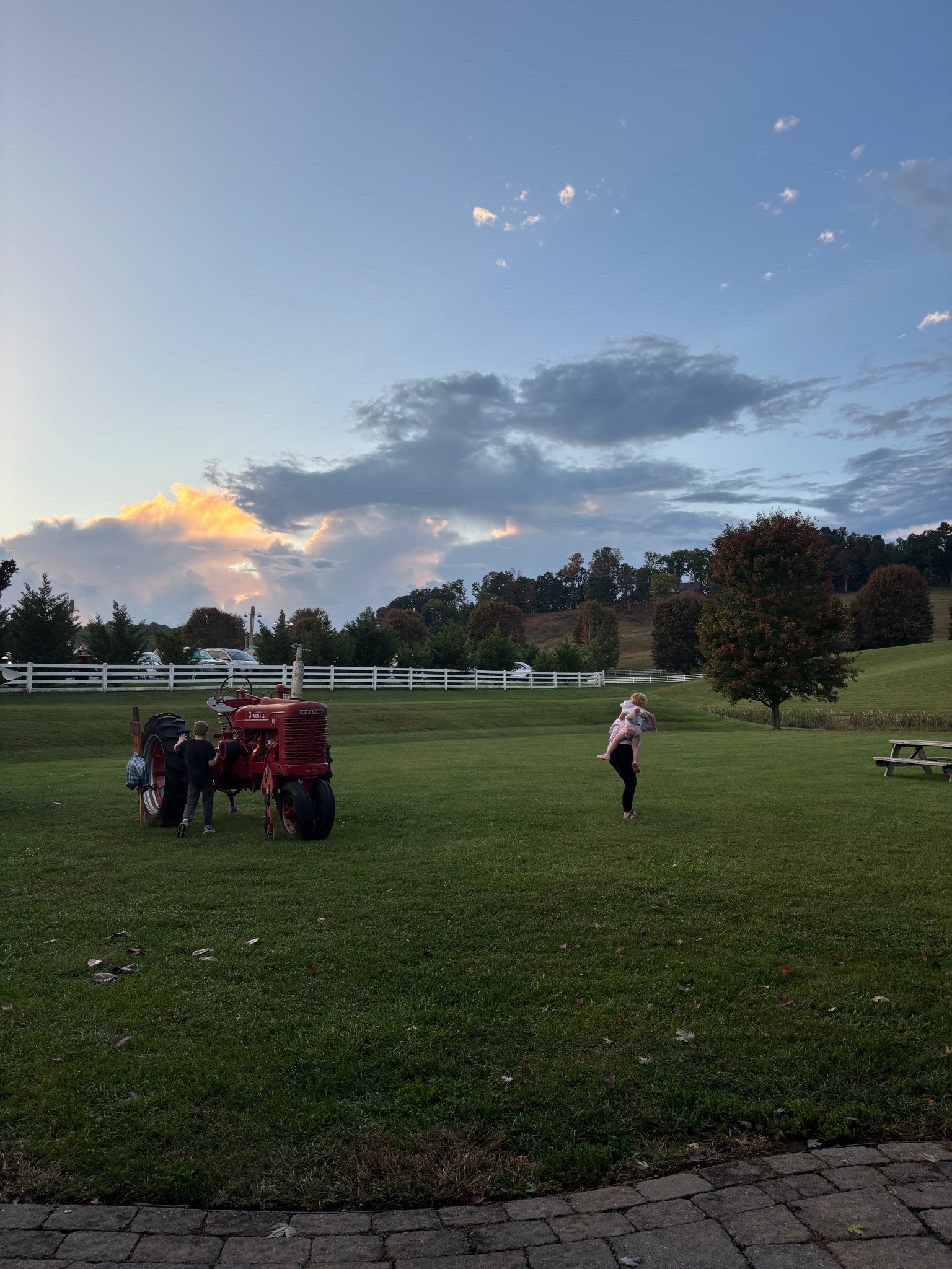 Saturday nights in Tennessee>>>

#LTKSeasonal #LTKFamily #LTKFallSale