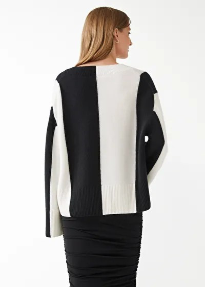 Oversized Lambswool V-Neck Sweater | & Other Stories (EU + UK)