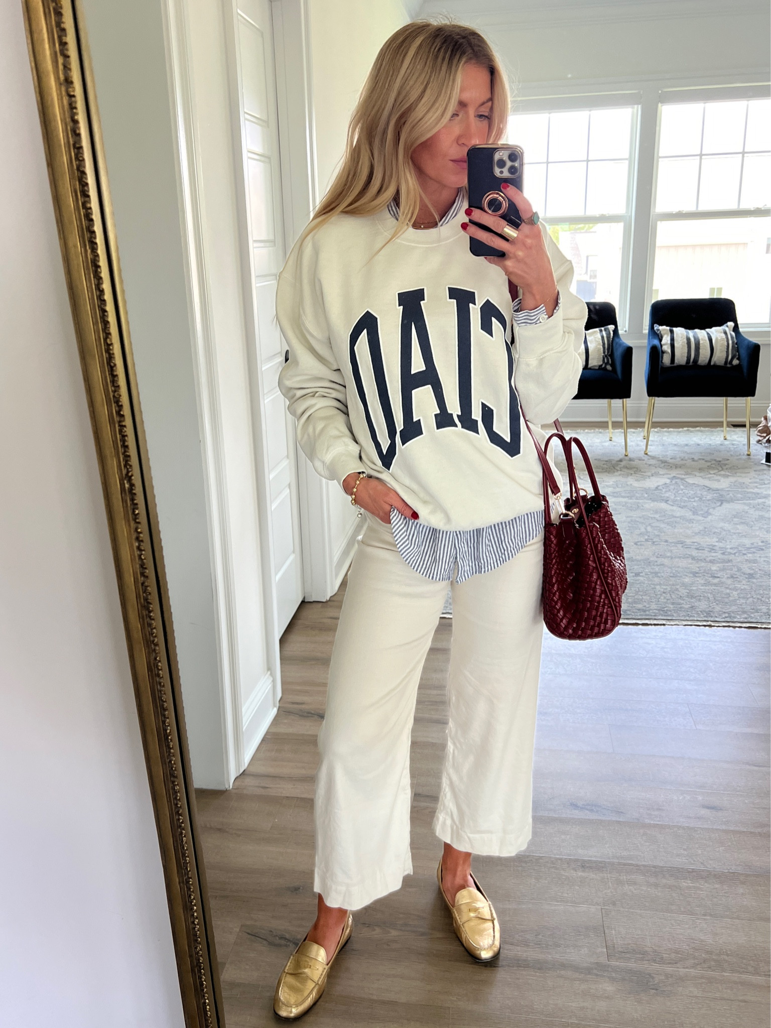 Anthropologie fall outfit! 
Sweatshirt: wearing size small. Runs oversized 
Button up: wearing size small. Runs TTS
Pants: wearing size 25. Run TTS
Shoes: run TTS