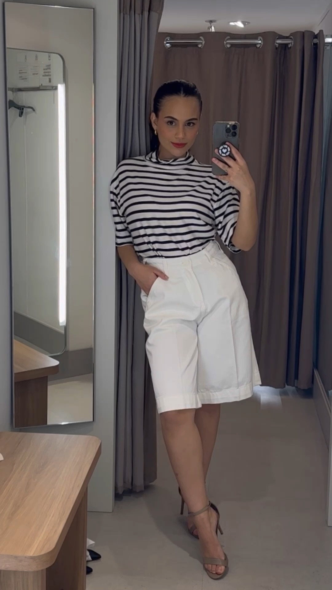 Look daquela mulher que passa o verão na Itália 🤑💅🏼✨🤍 mas o melhor que o preço do look é bem menor que uma viagem para a Costa Amalfitana 🤣🤌🏼

#LTKbrasil #LTKVideo #LTKstyletip