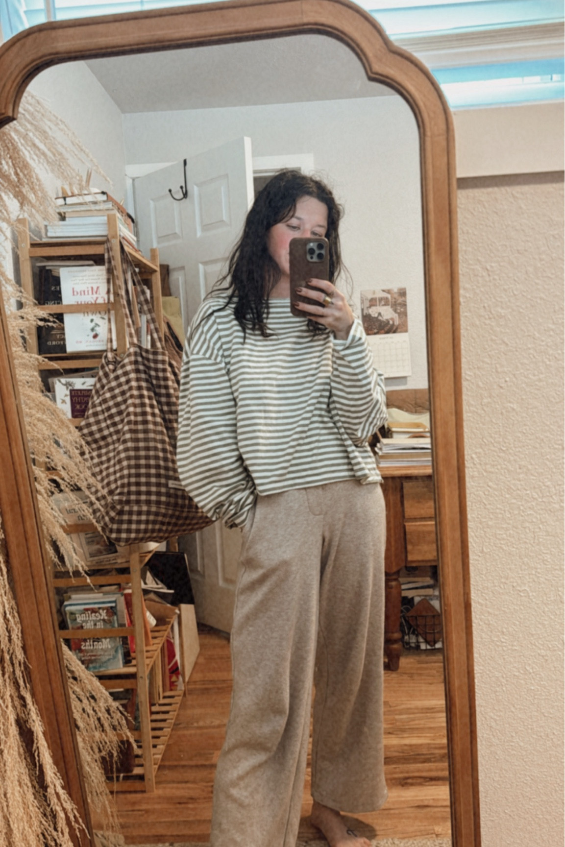 A cozy day in the home 🖤

#LTKStyleTip #LTKU #LTKFindsUnder50