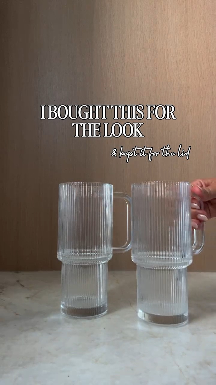 Comment CUP and I’ll send you the link 🤍

I bought this for the look, but the spill-proof lid is what sold me. It keeps drinks from splashing everywhere, looks pretty on the counter, and has quickly become the glass I reach for most.

Linked in bio if you’re looking for it too ✨

#homefinds #amazonhomefinds #kitchenfavorites #summeressentials #glassware amazonmusthaves homefavorites boujeeonabudget designerlooksmarterspend