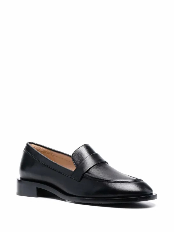 Stuart Weitzman Palmer Sleek Leather Loafers - Farfetch | Farfetch Global