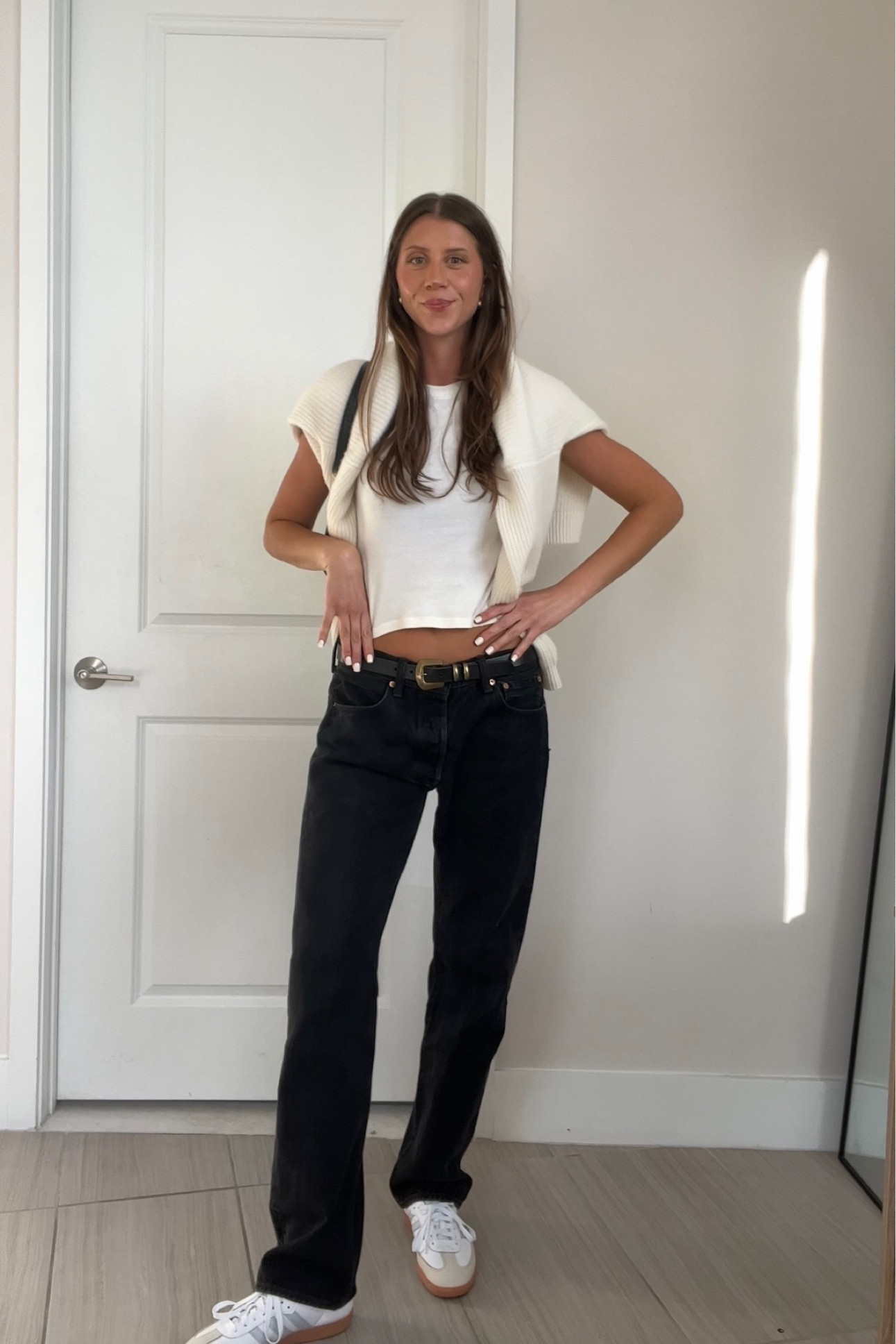 everyday casual outfit with the perfect white tee

#LTKstyletip #LTKfindsunder50 #LTKSeasonal