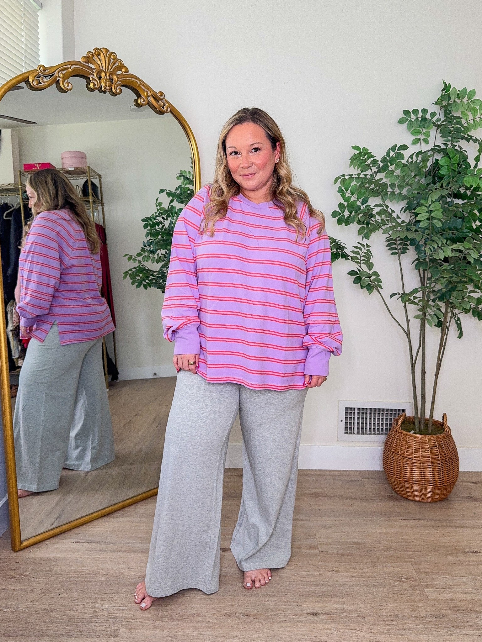 Aerie spring loungewear 
Top size LARGE (could size down depends how oversized you want it!) 
Pants size MEDIUM SHORT
A great cross between leggings and pants! 

Loungewear, aerie, spring style, petite style, casual style, spring trends, midsize style, everyday outfit, mom style 

#LTKMidsize #LTKOver40 #LTKPetite