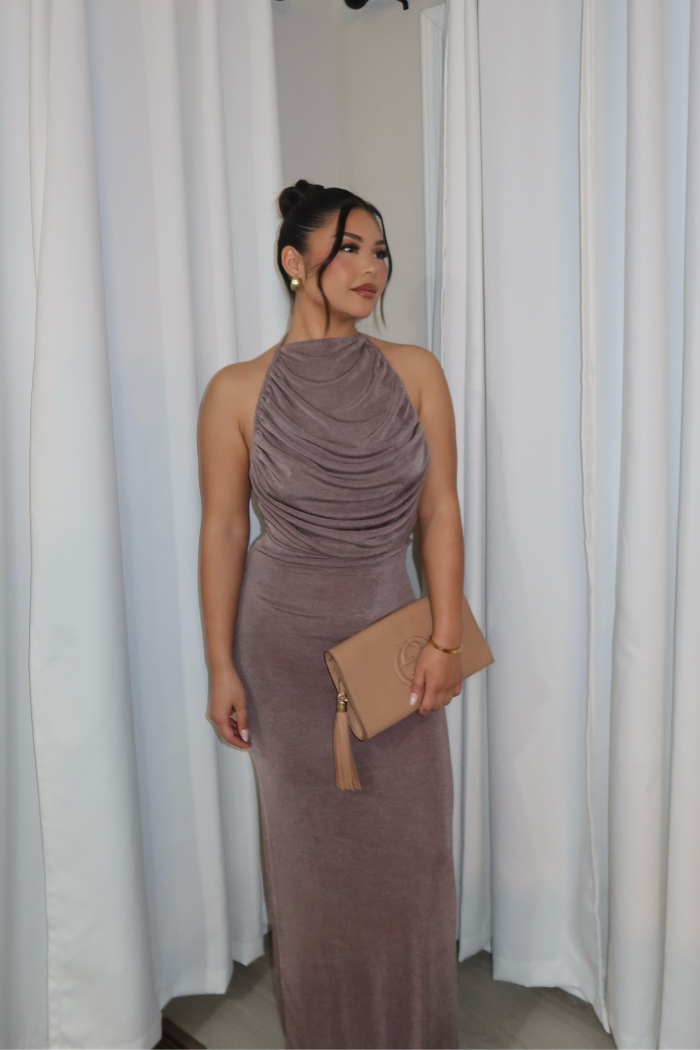 Similar styles linked below! 