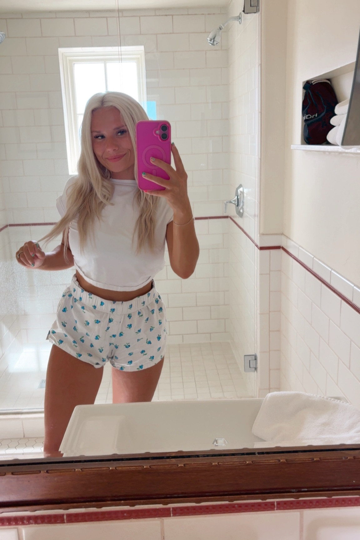 comfy fit on vacay 💙

#LTKStyleTip #LTKFindsUnder50 #LTKSaleAlert