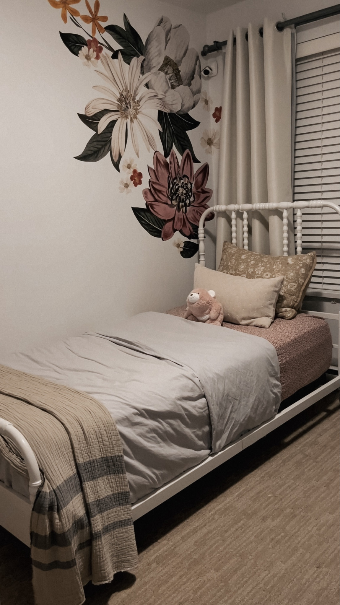 My daughter’s metal spindle bad is finally back in stock in white and it’s actually cheaper for the queen size than the full size! 🤷🏼‍♀️ And yes, it also comes in black  

It’s a Jenny Lind spindle bed dupe that is giving all the Crate and Barrel / Pottery Barn, modern organic kids bedroom vibes, but at a fraction of the cost.

This is NOT an age where I want to spend a lot of money on a bed, but I truly wanted something that was feminine, transitional, and could grow with my daughter. I’m really happy with this find! 

#LTKKids #LTKFamily #LTKHome