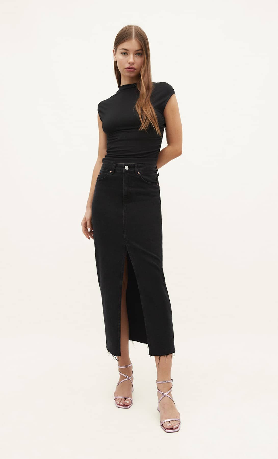 Long denim comfortable skirt - Women's fashion | Stradivarius United Kingdom | Stradivarius (UK)